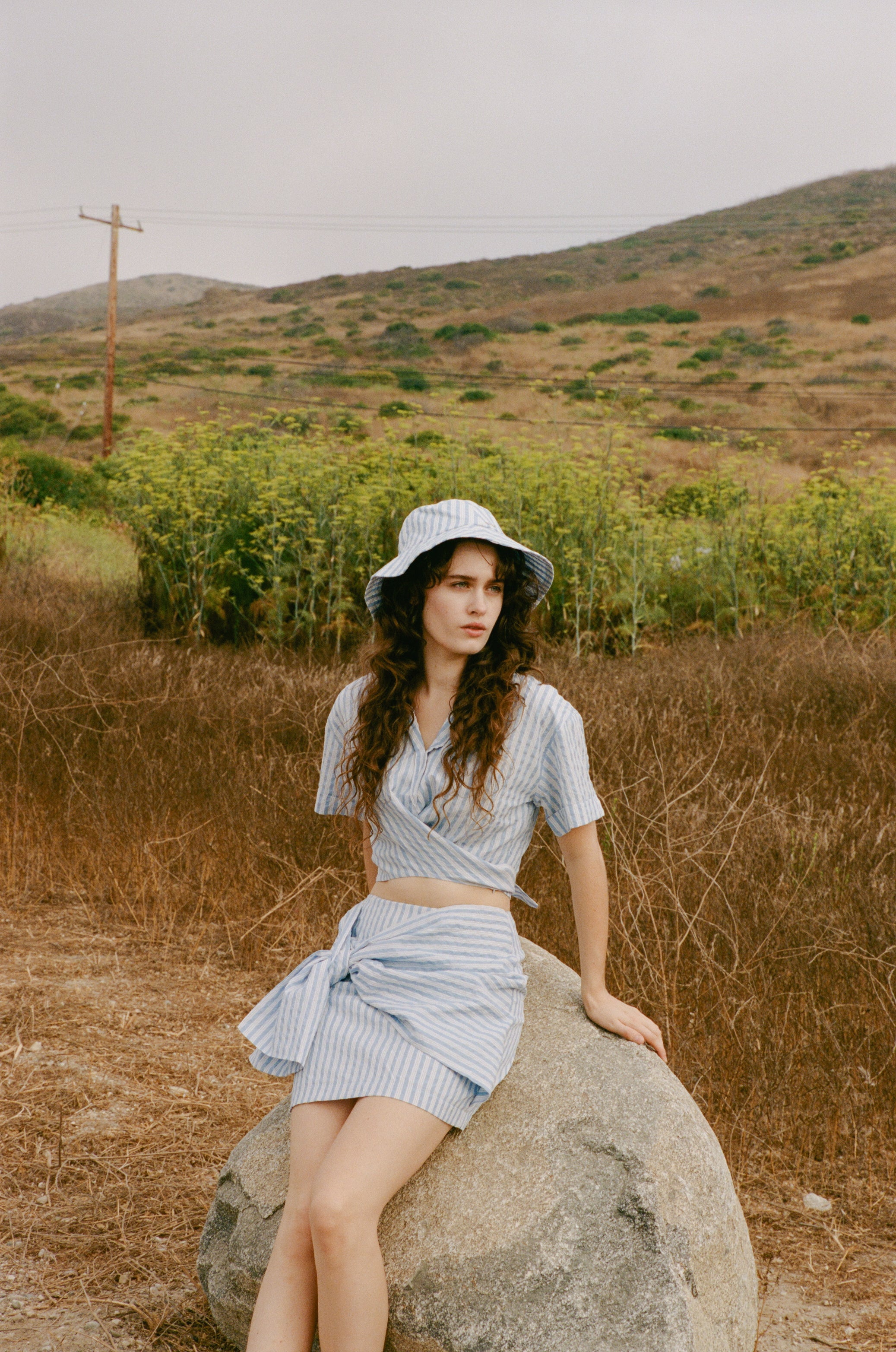 Knotted Cropped Shirt in Stripe Blue