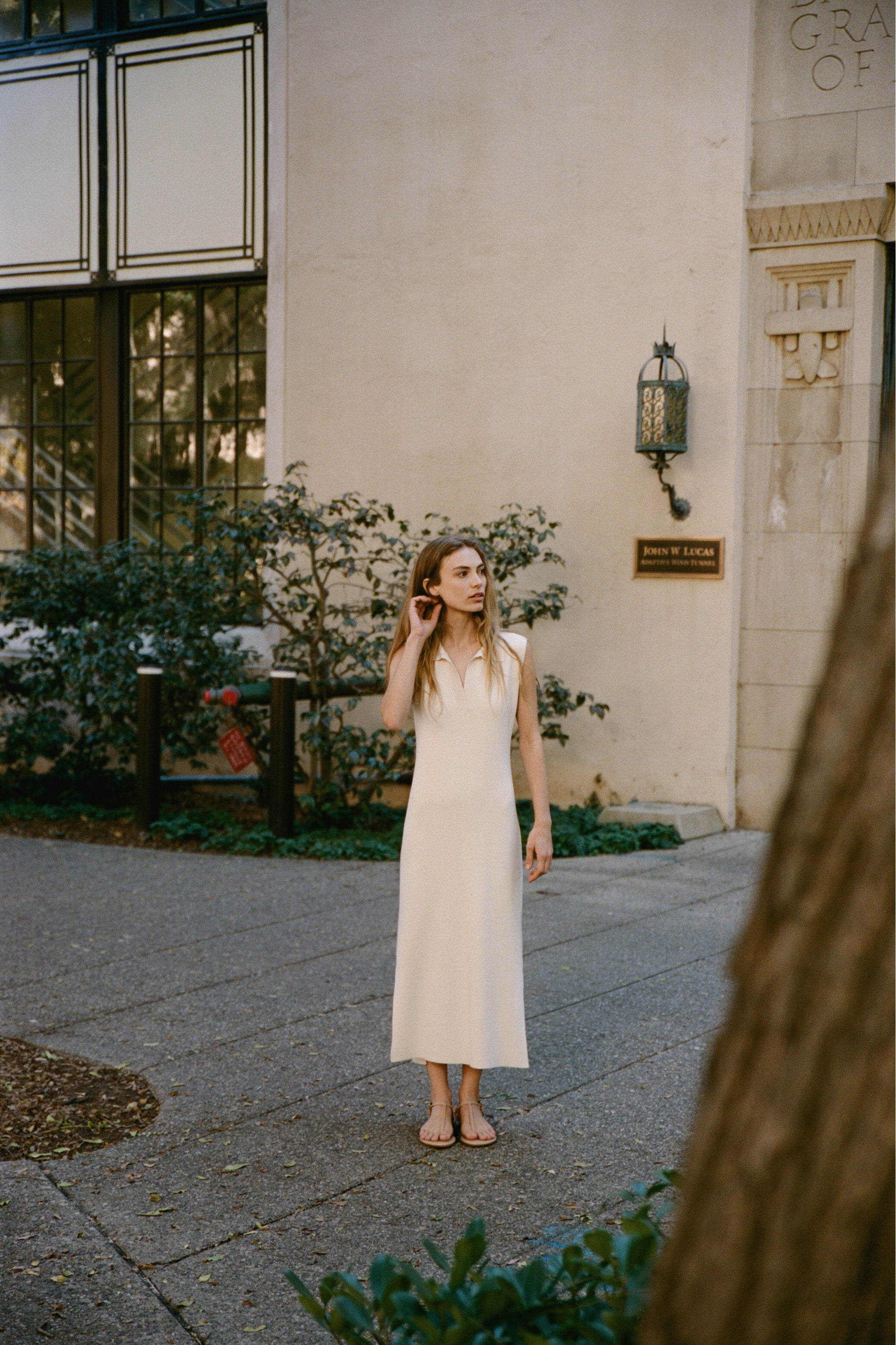 Collared Sleeveless Knit Shift Dress in Natural