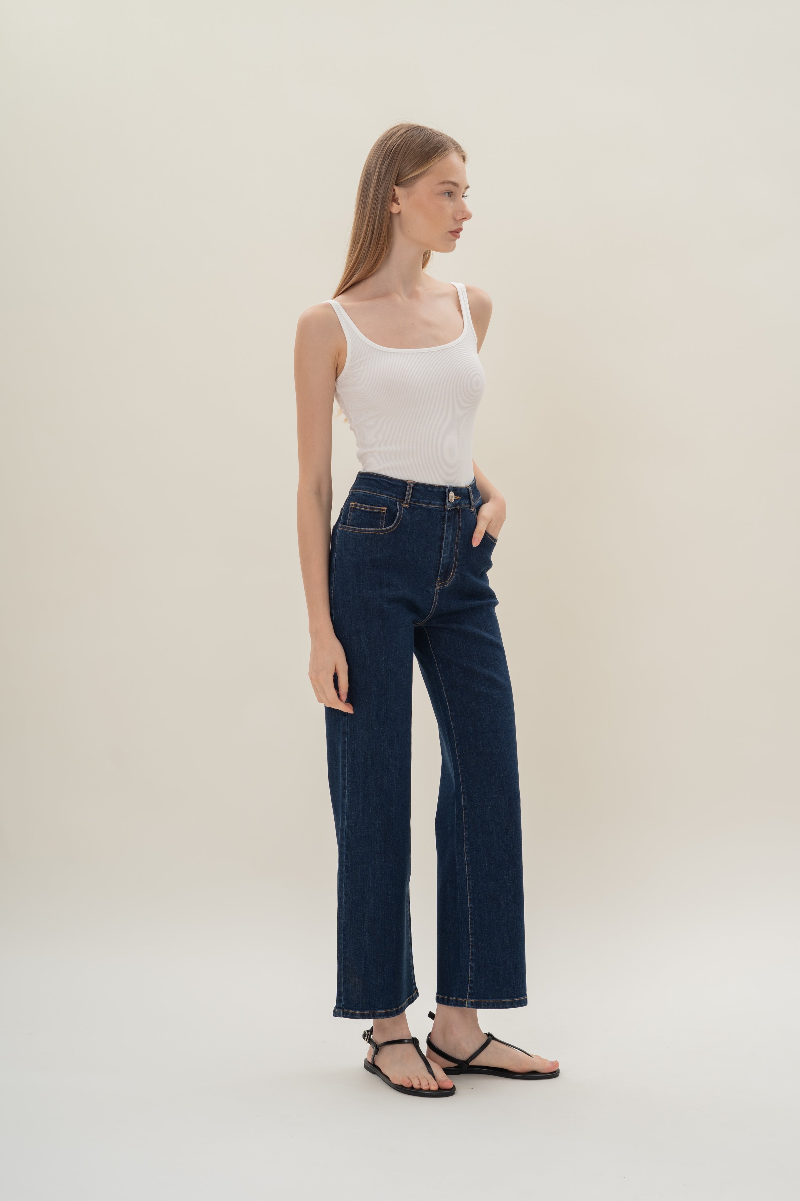 Studios Classic Straight Cut Stretch Jeans in Dark Wash