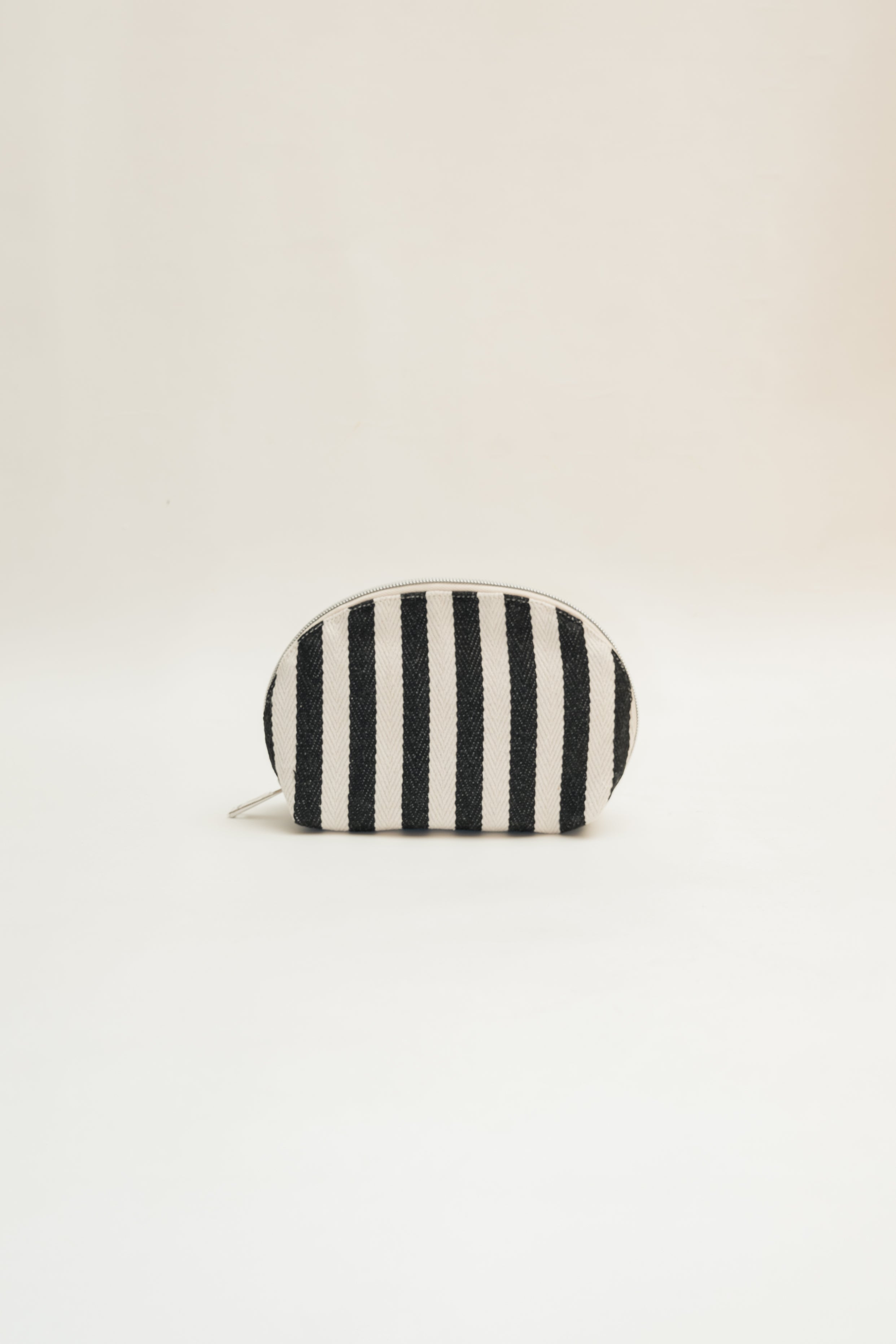 Round Pouch in Stripe