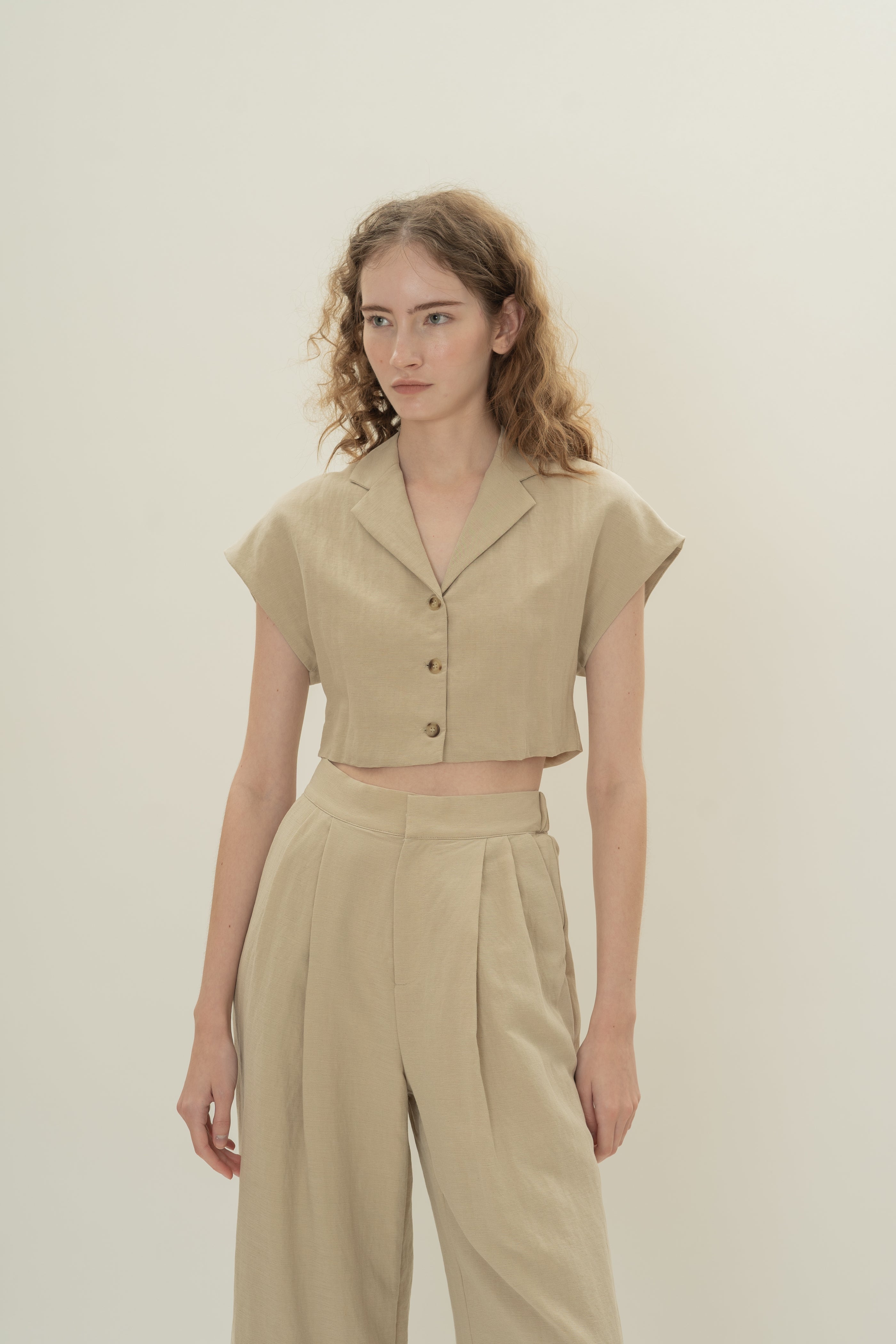 Cropped Shirt With Lapel Collar in Khaki