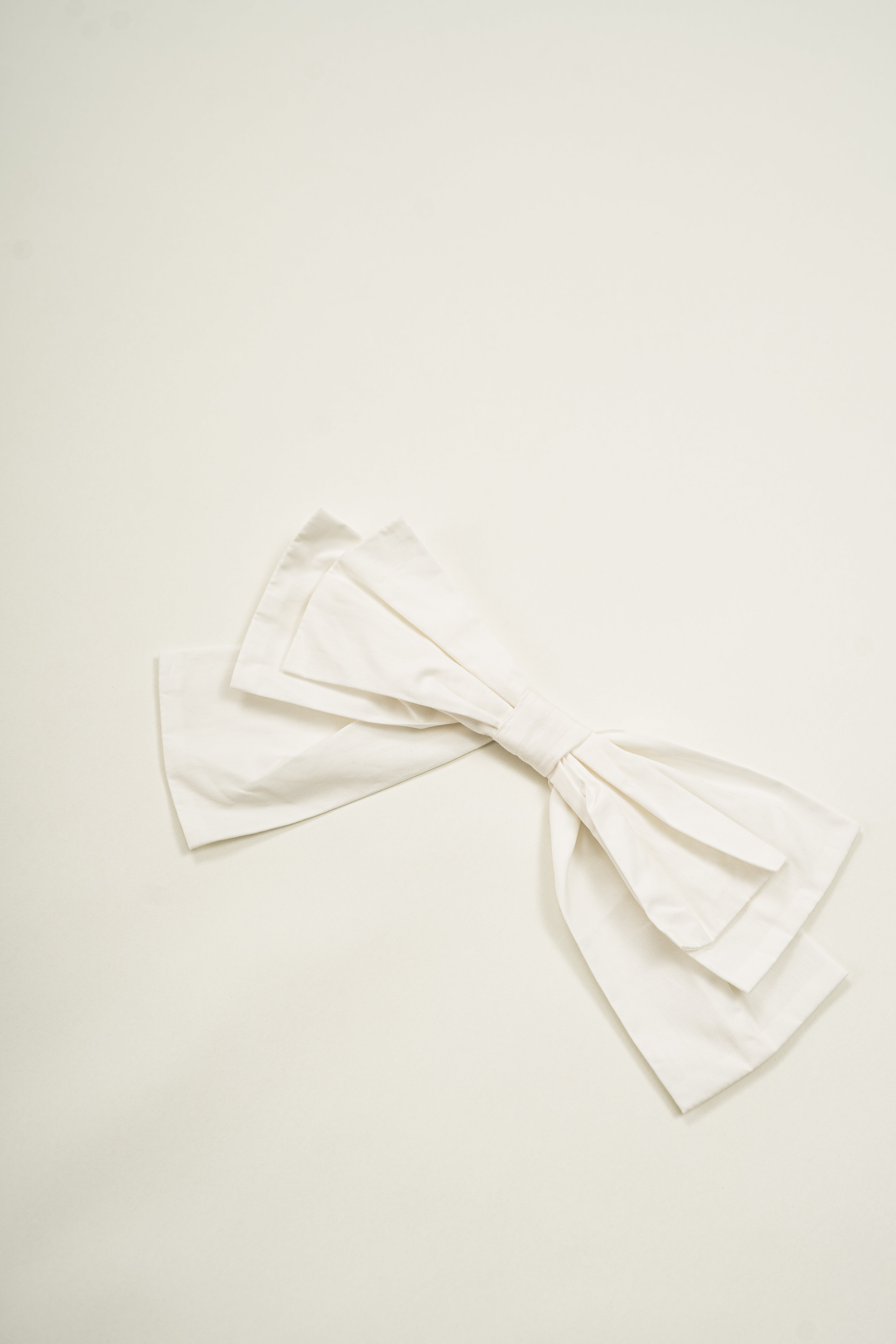 Mini Sleeveless Dress With Detachable Bow in White