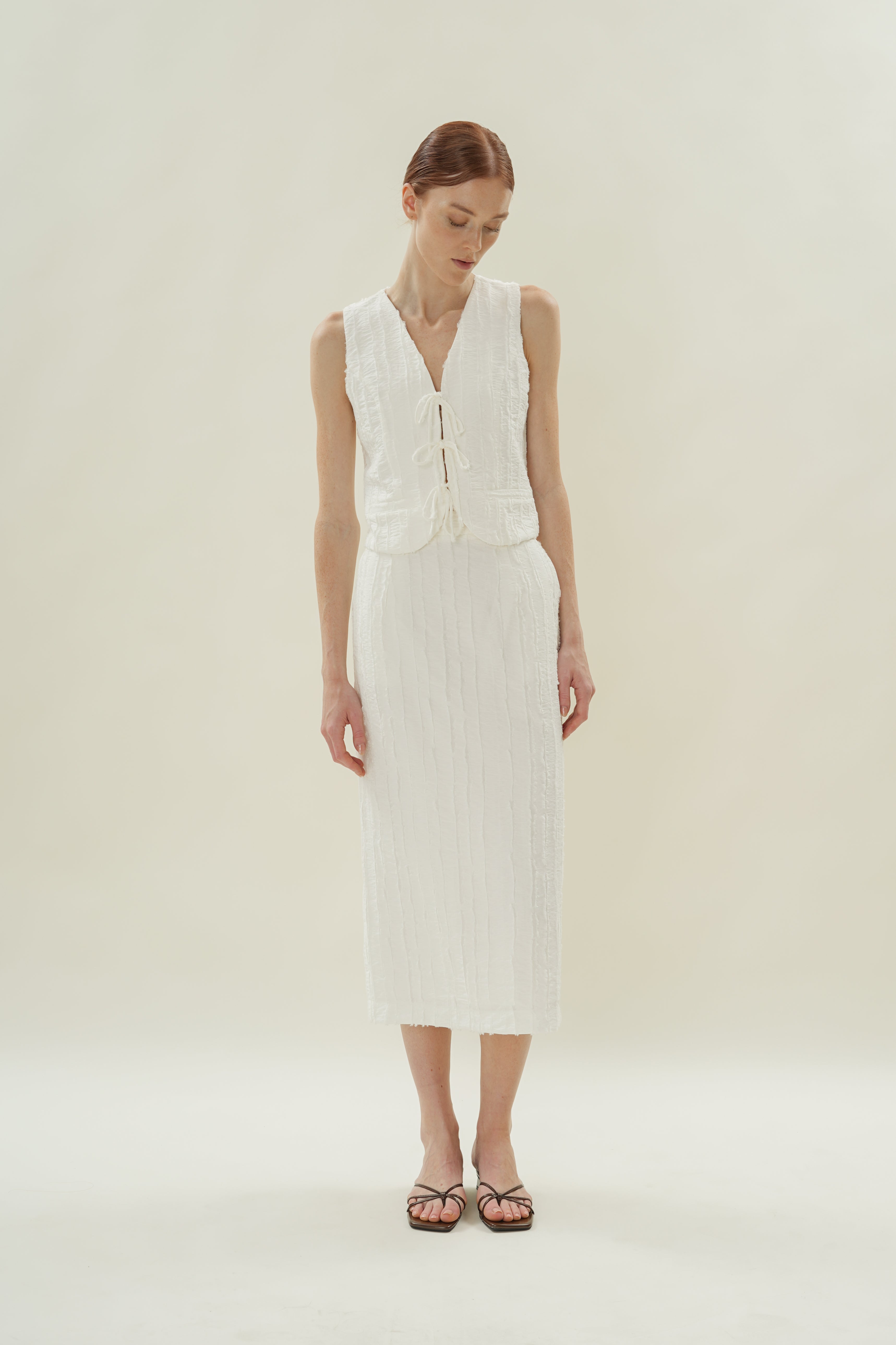 Soft Textured Sleeveless Tie-Detailed Waistcoat in White
