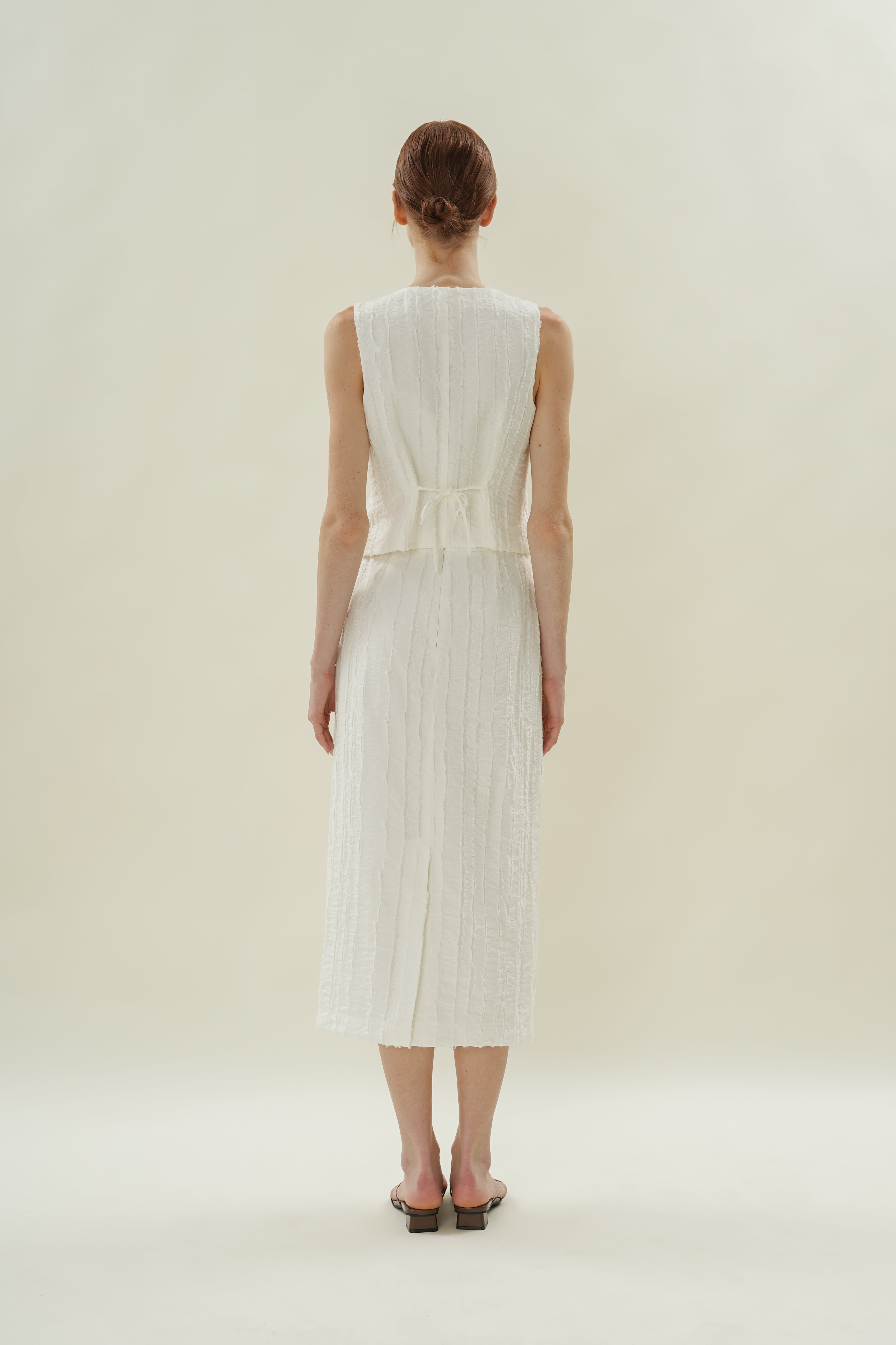 Soft Textured Sleeveless Tie-Detailed Waistcoat in White