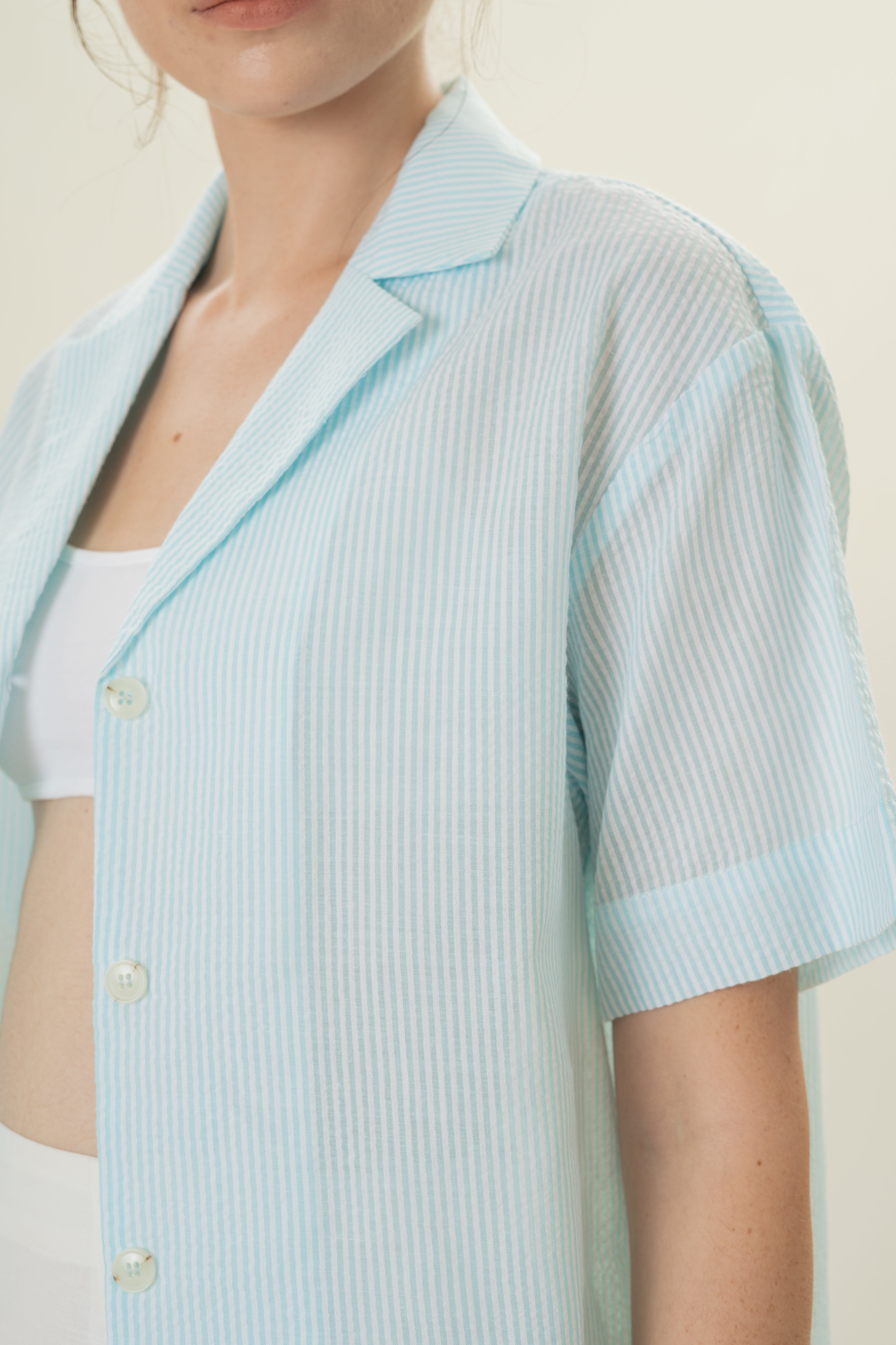 Cruise Short Sleeved Shirt in Seersucker Marine Stripes
