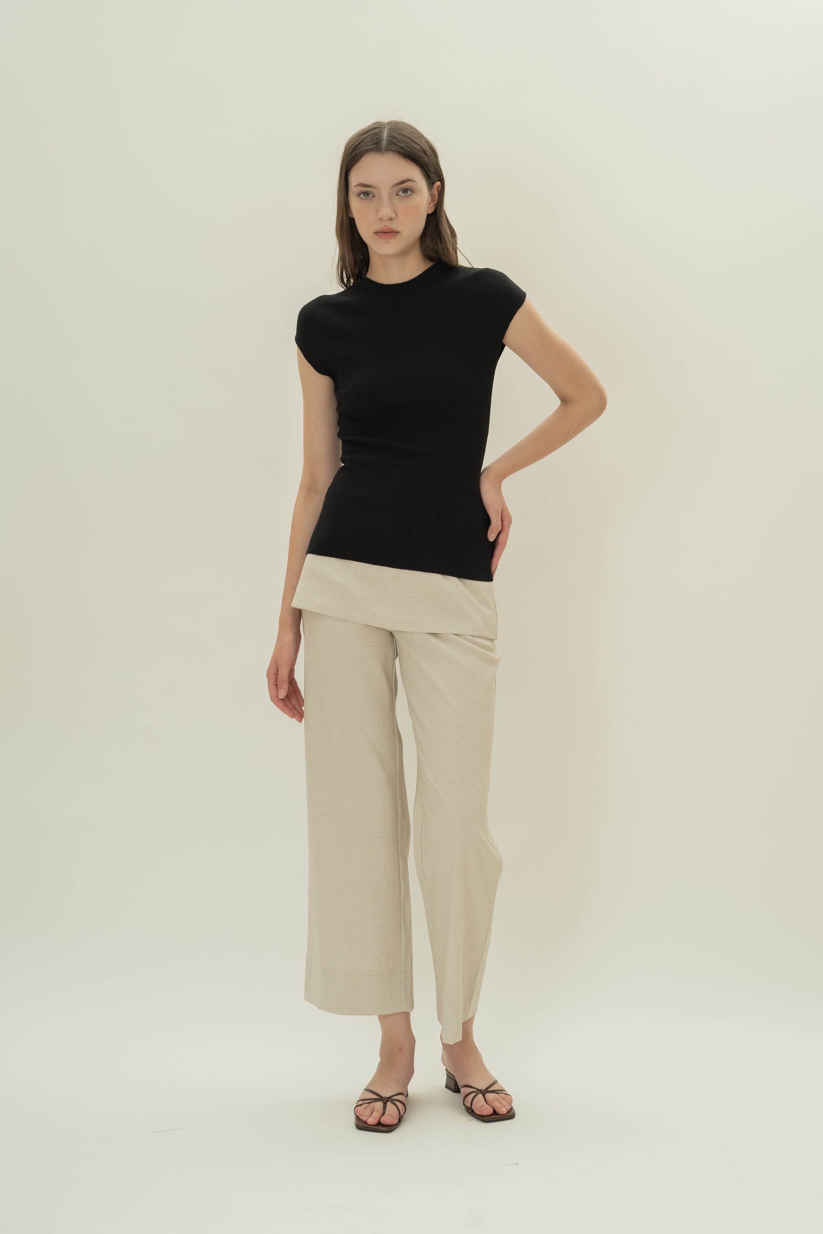 Knitted Cap Sleeve Fitted Top in Black