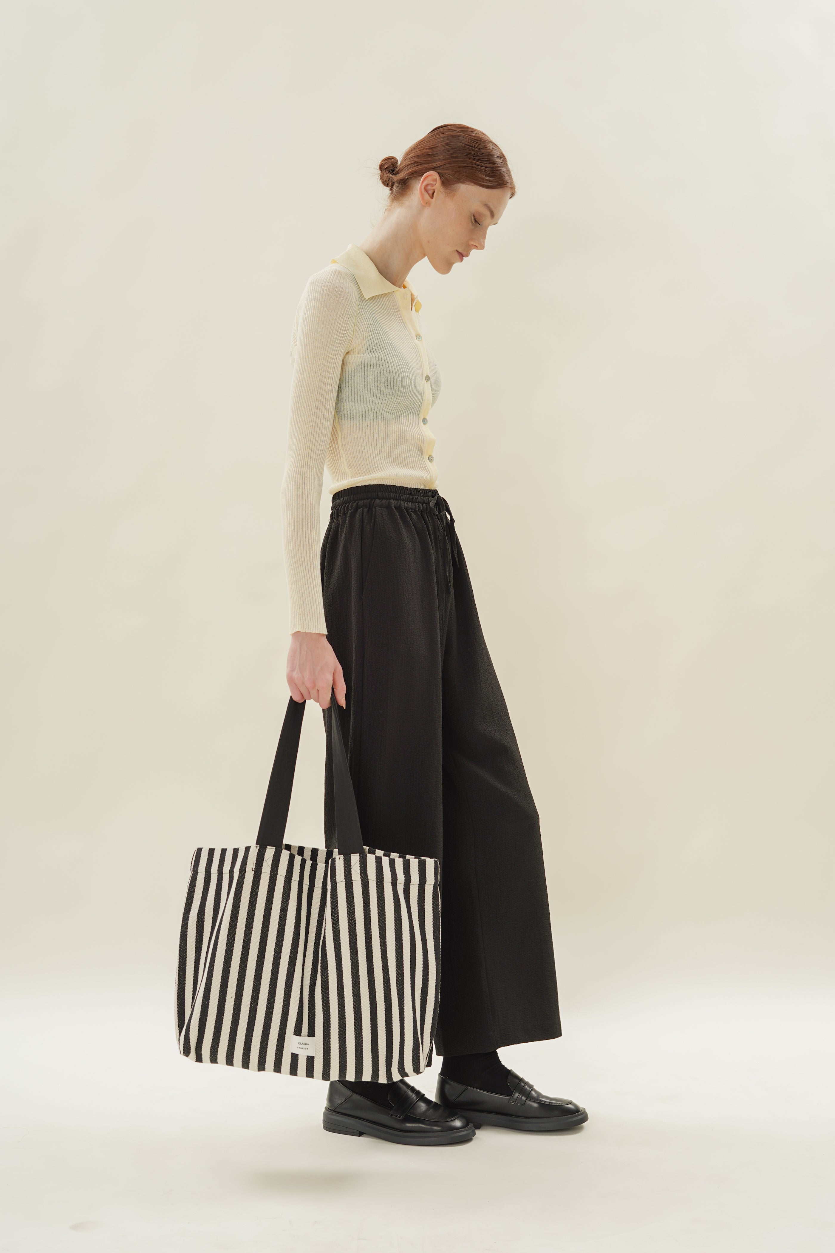 Drawstring Straight-Leg Pants in Black