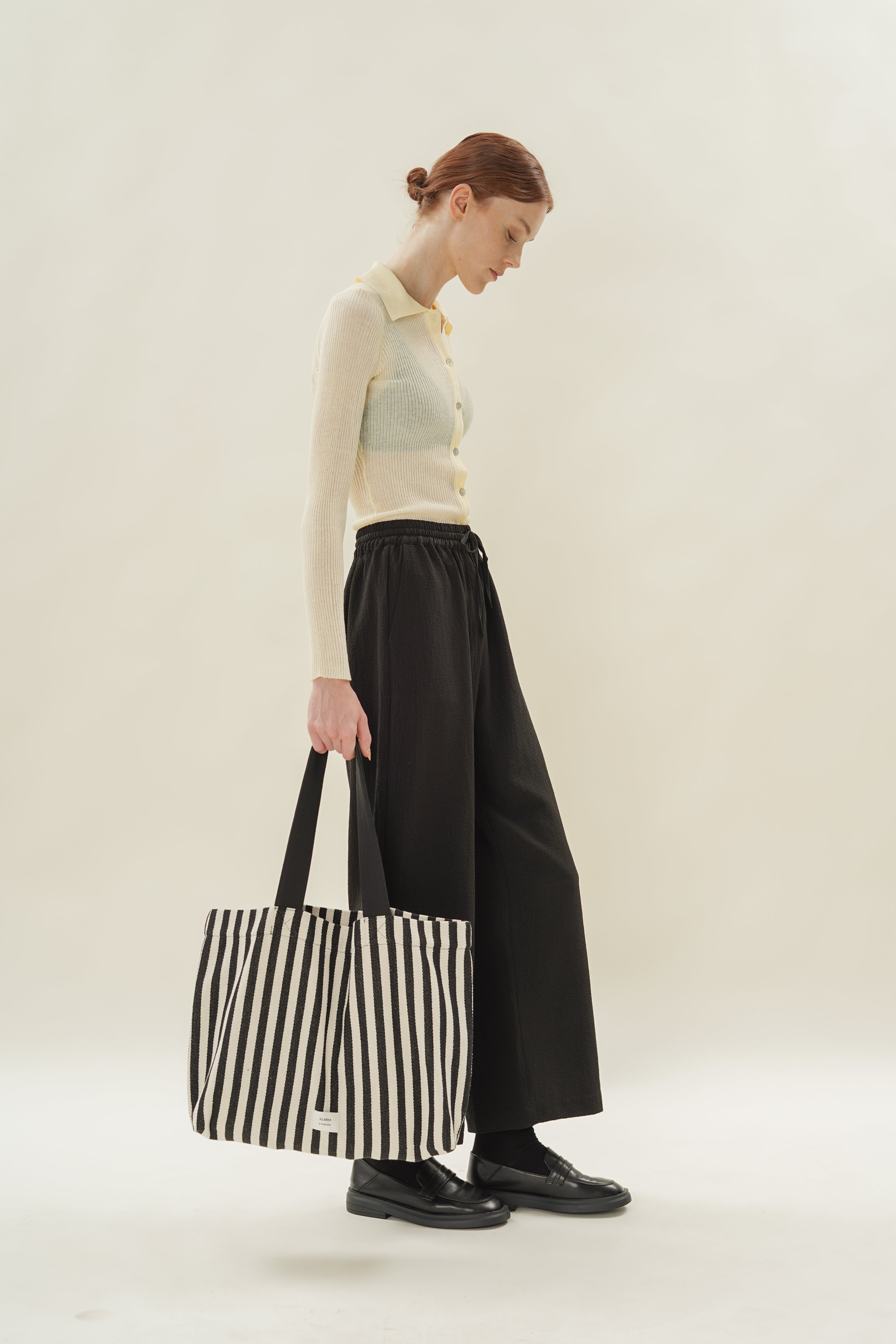 Drawstring Straight-Leg Pants in Black