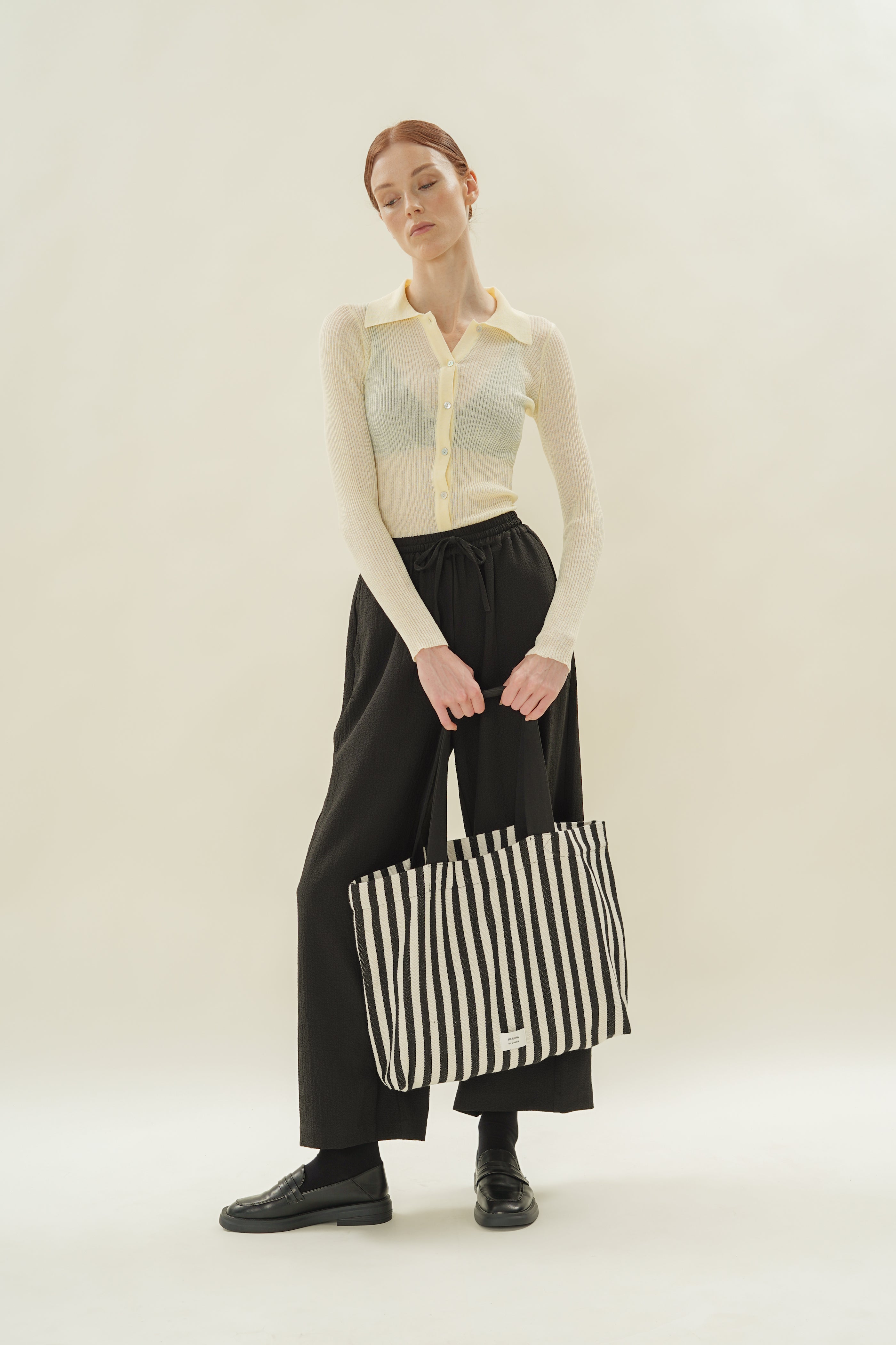 Drawstring Straight-Leg Pants in Black