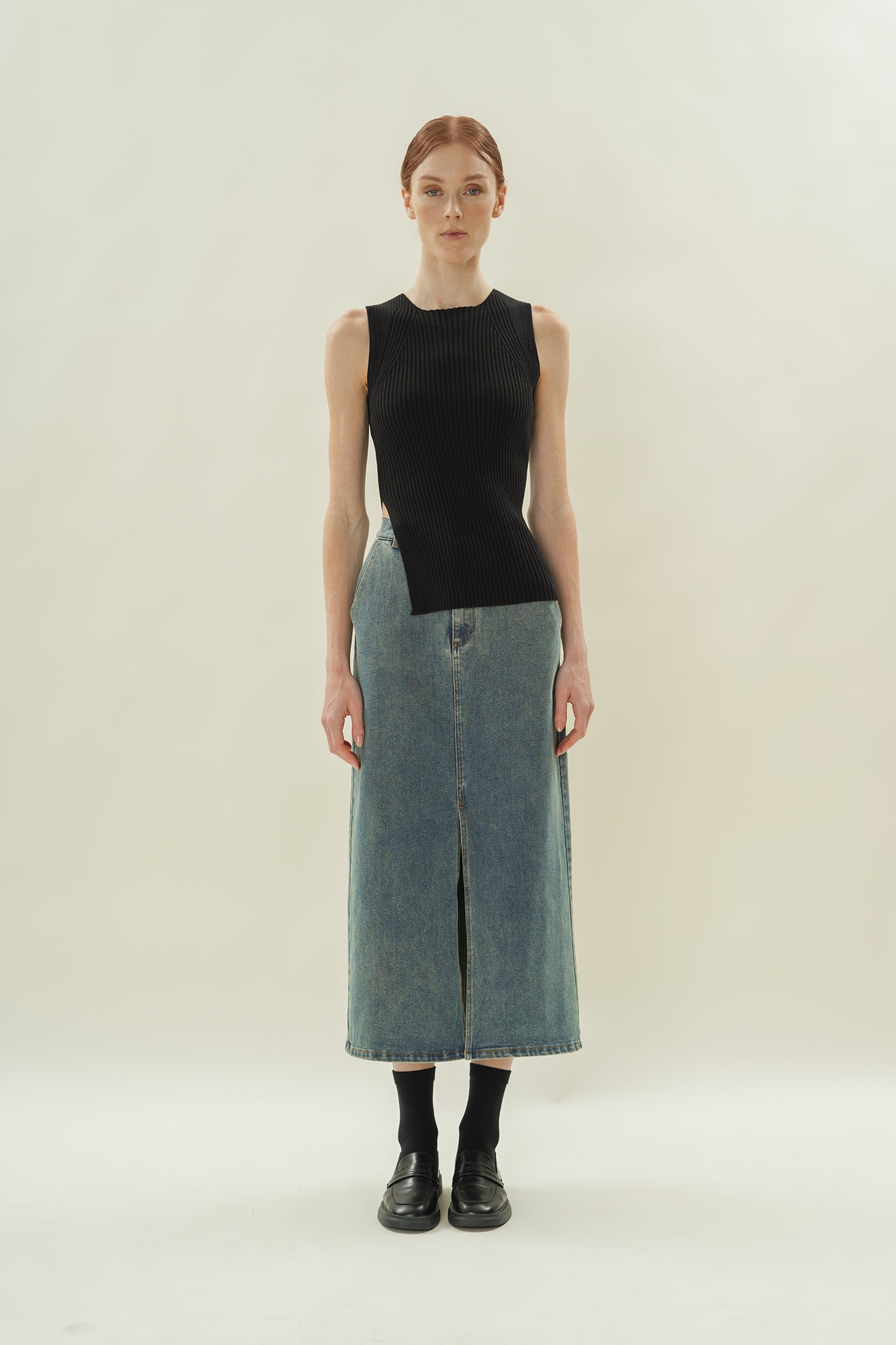 Sleeveless Rib Knit Top With Slit in Black