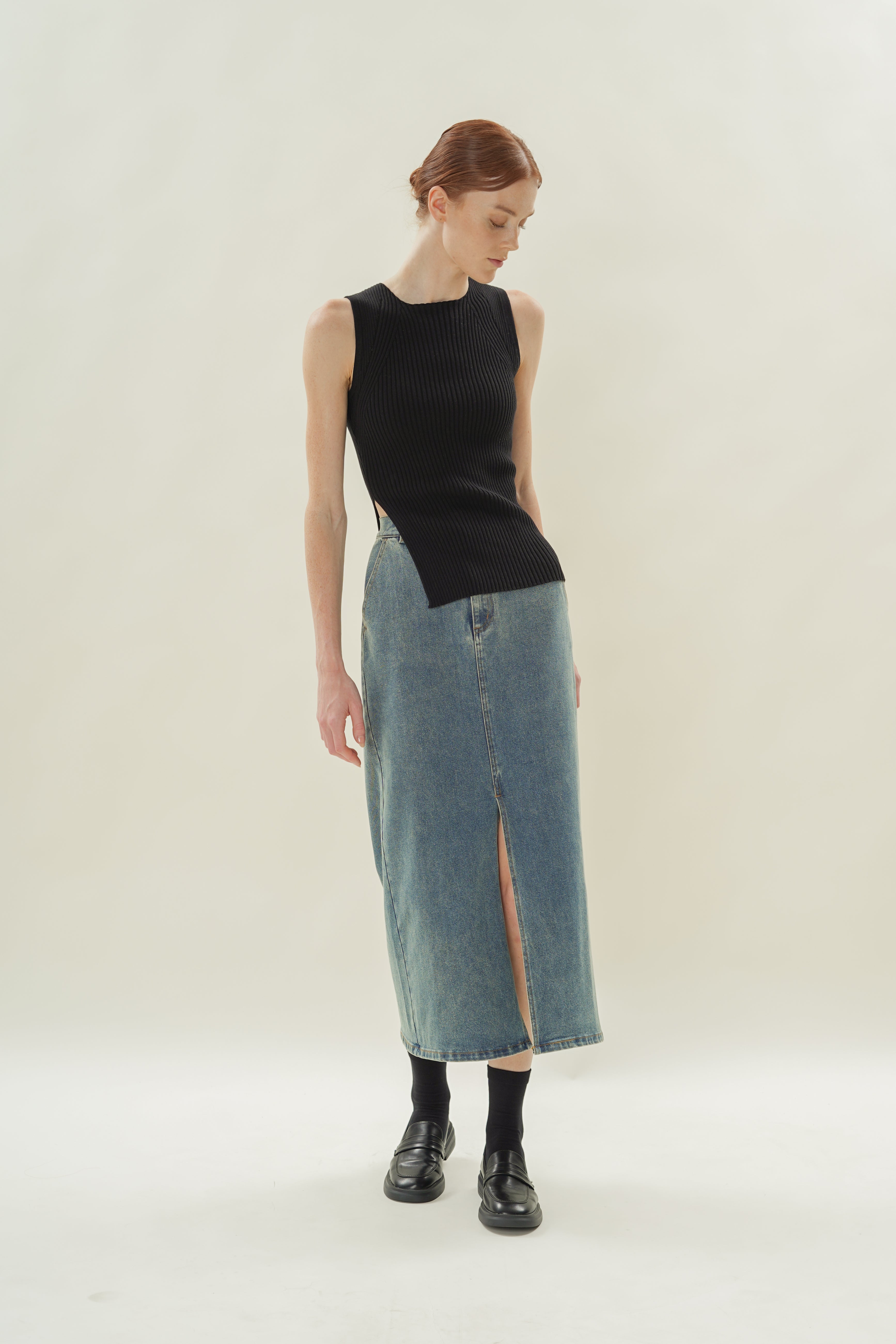 Sleeveless Rib Knit Top With Slit in Black