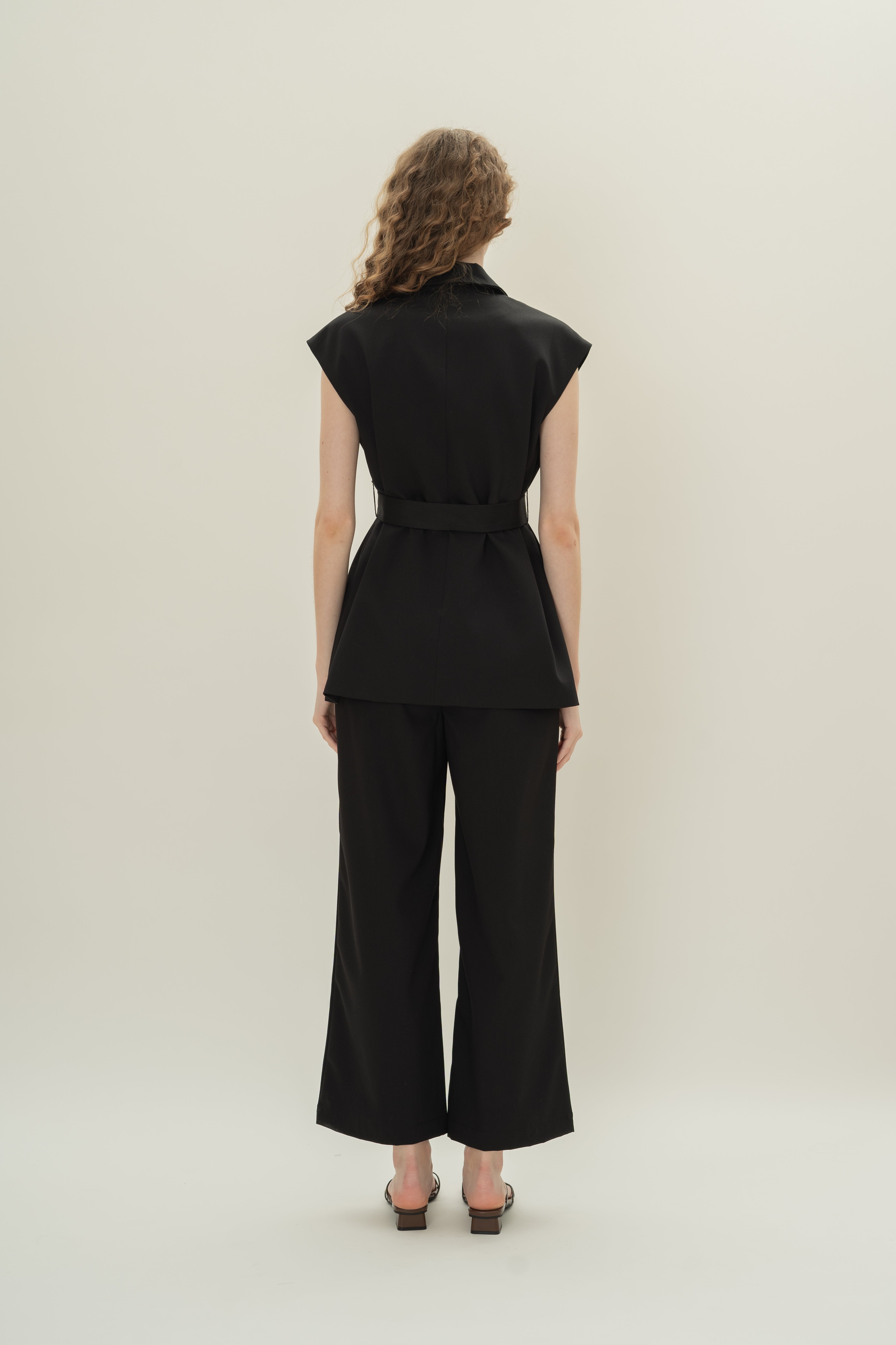 Sleeveless Belted Blazer in Black