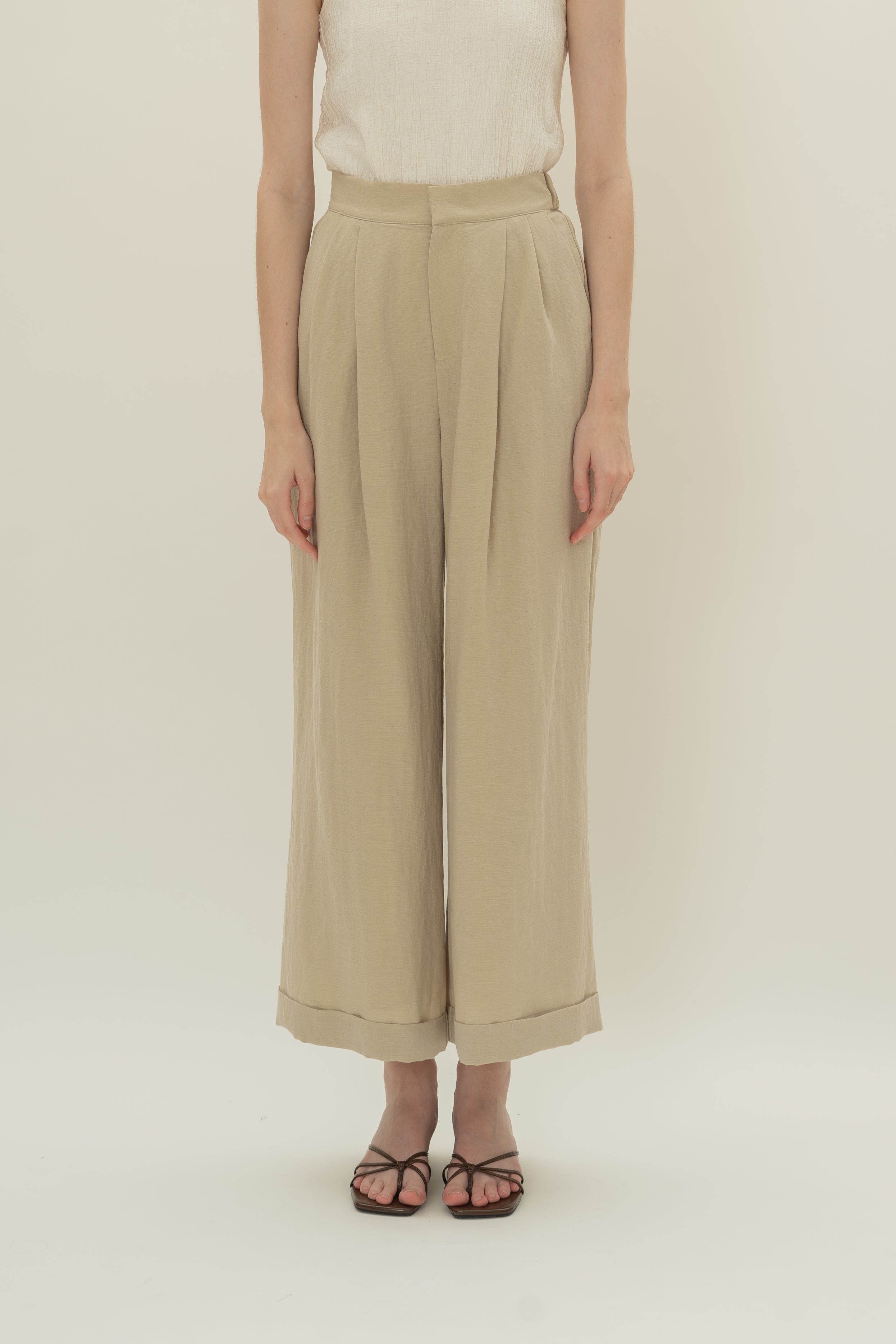 Wide-Leg Pleated Pants in Khaki