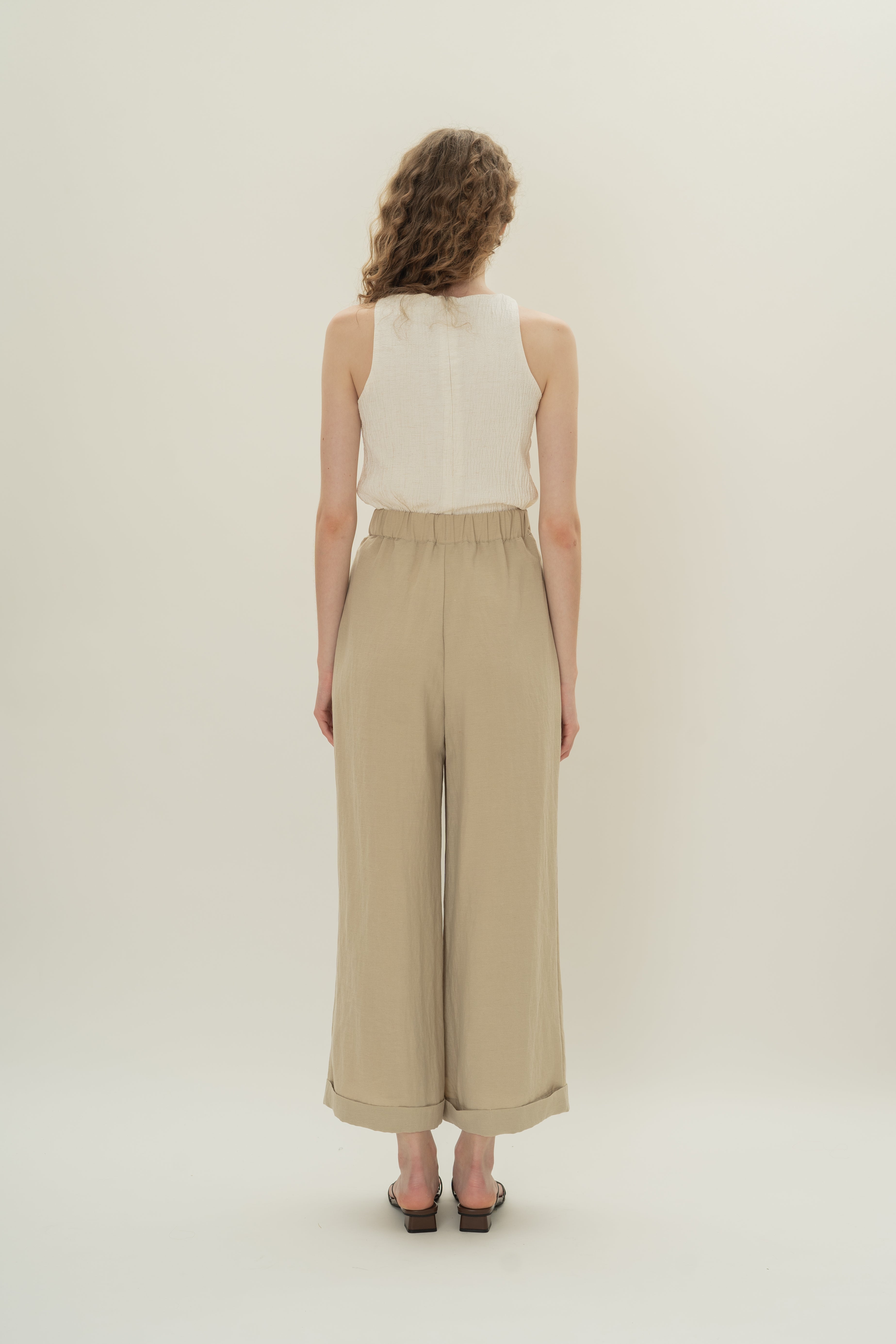 Wide-Leg Pleated Pants in Khaki