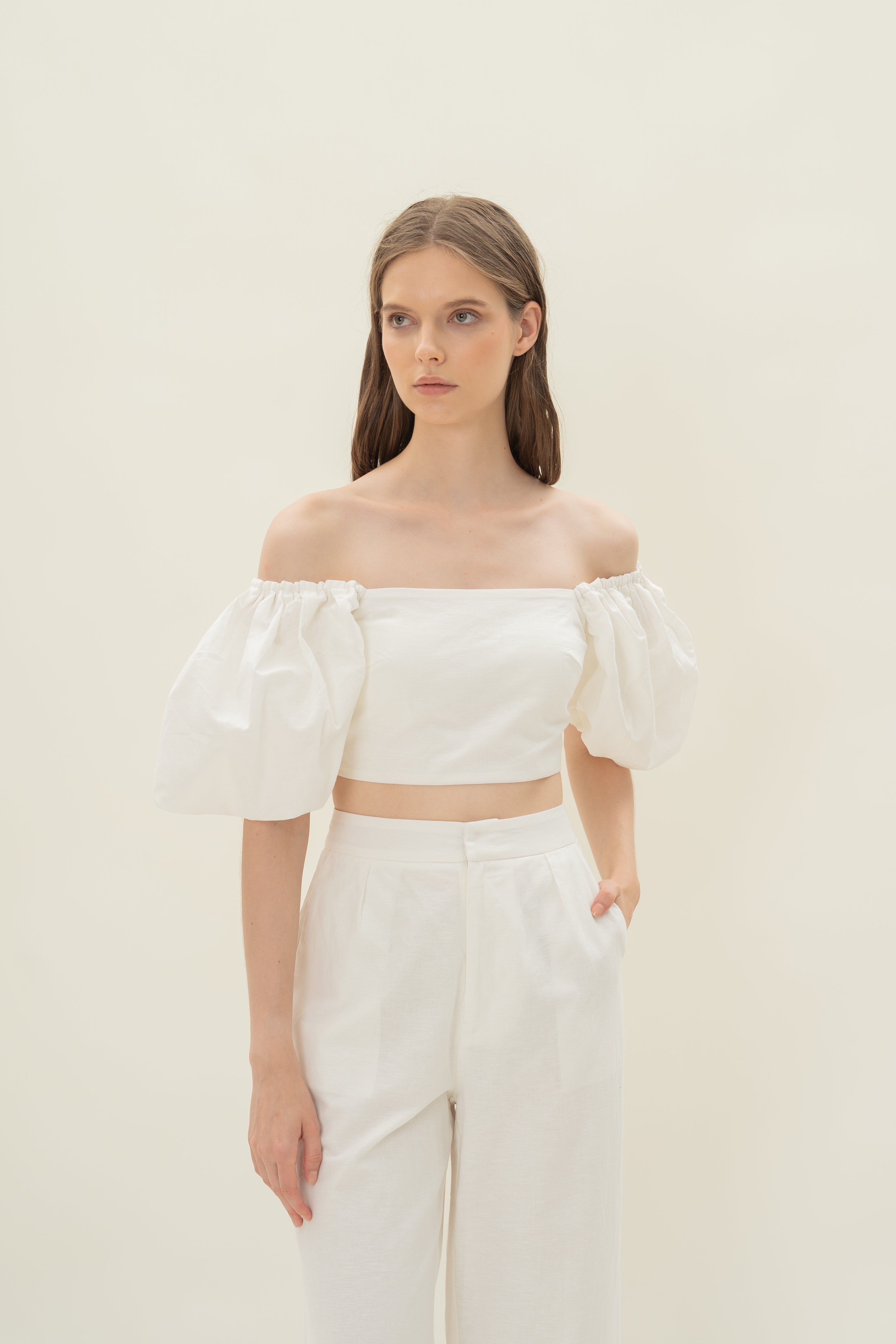 Lined Puffed Sleeve Padded Top in White