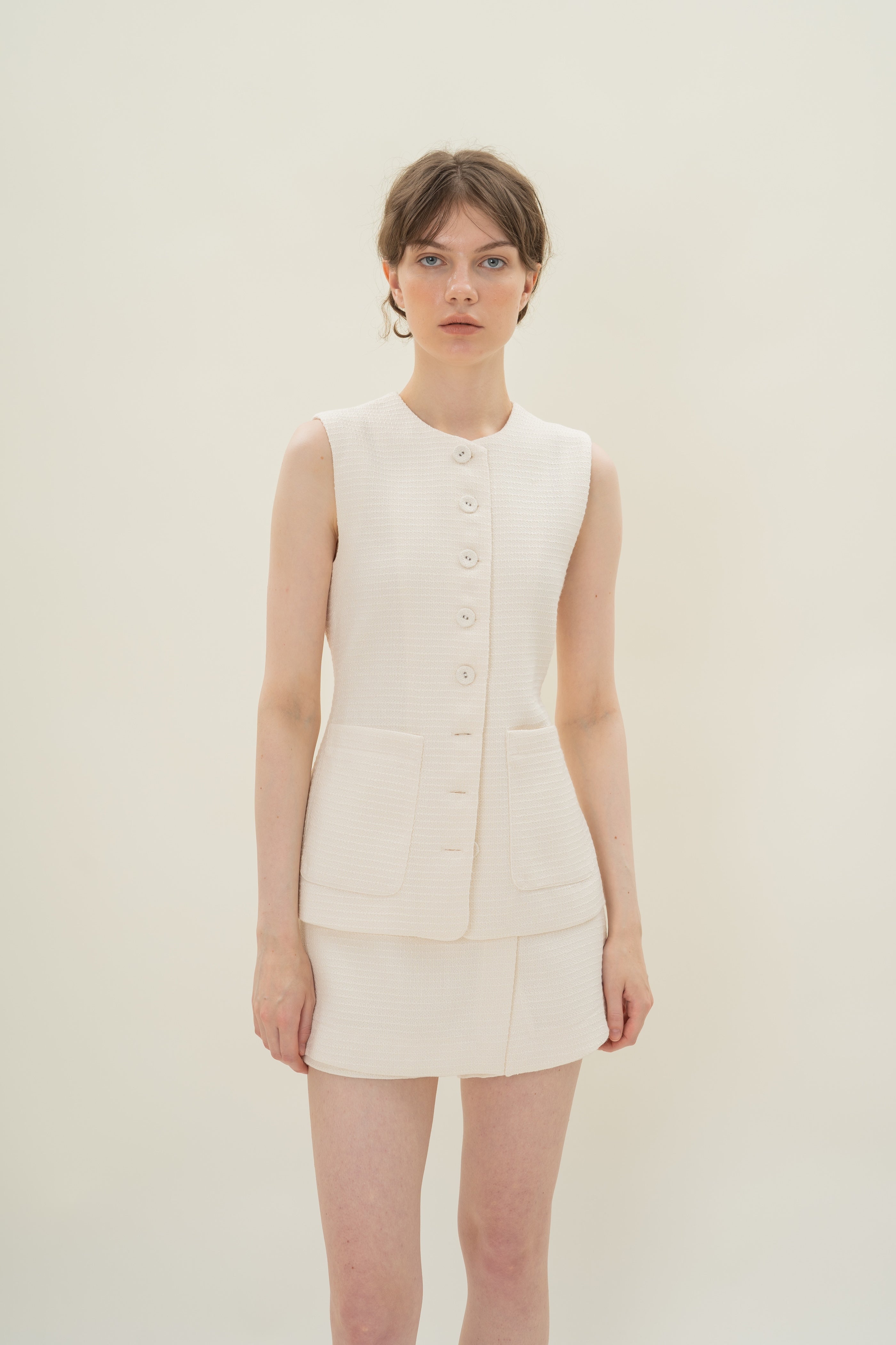 Textured Long Round Neck Waistcoat in Tweed White with Detachable Bow