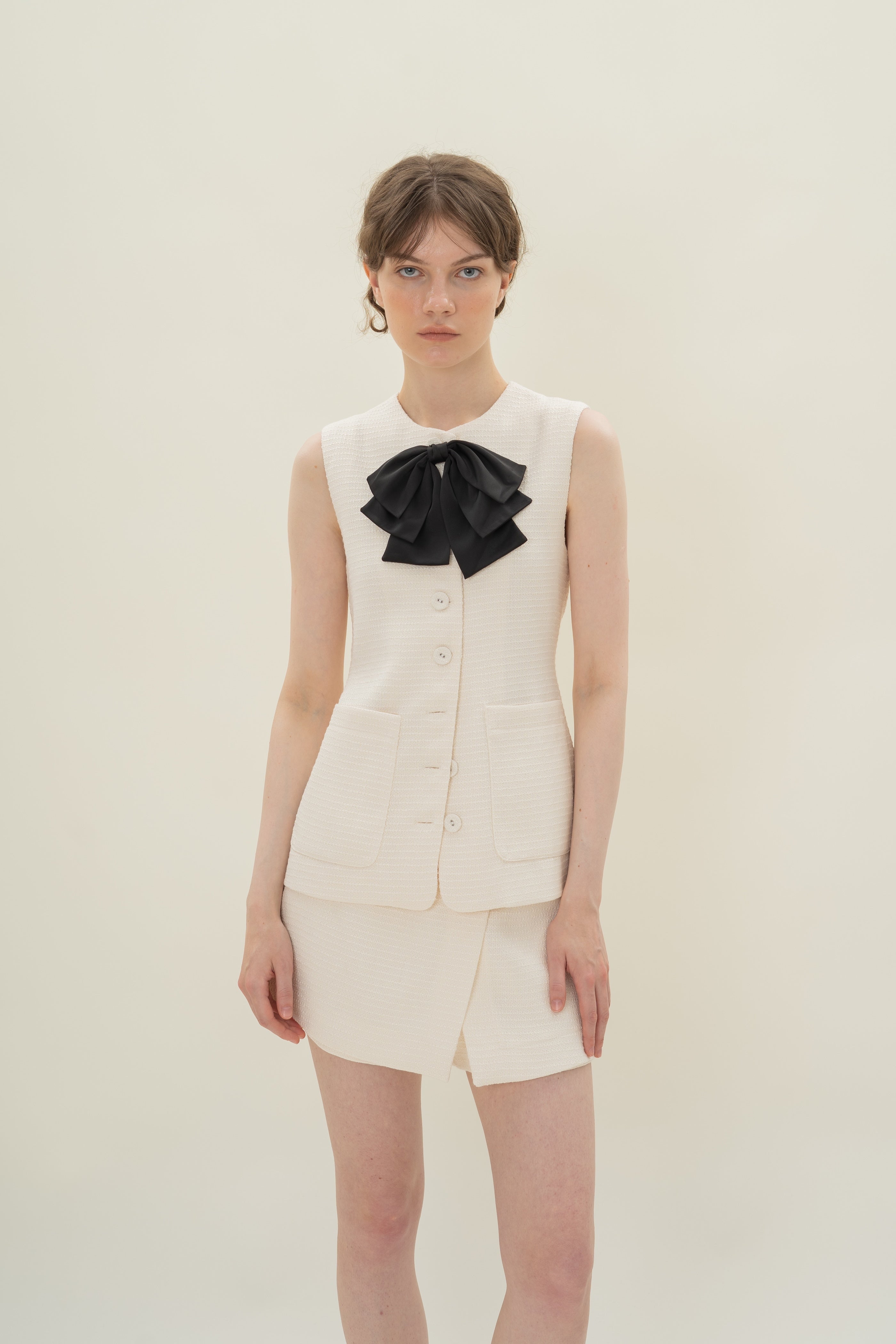 Textured Long Round Neck Waistcoat in Tweed White with Detachable Bow