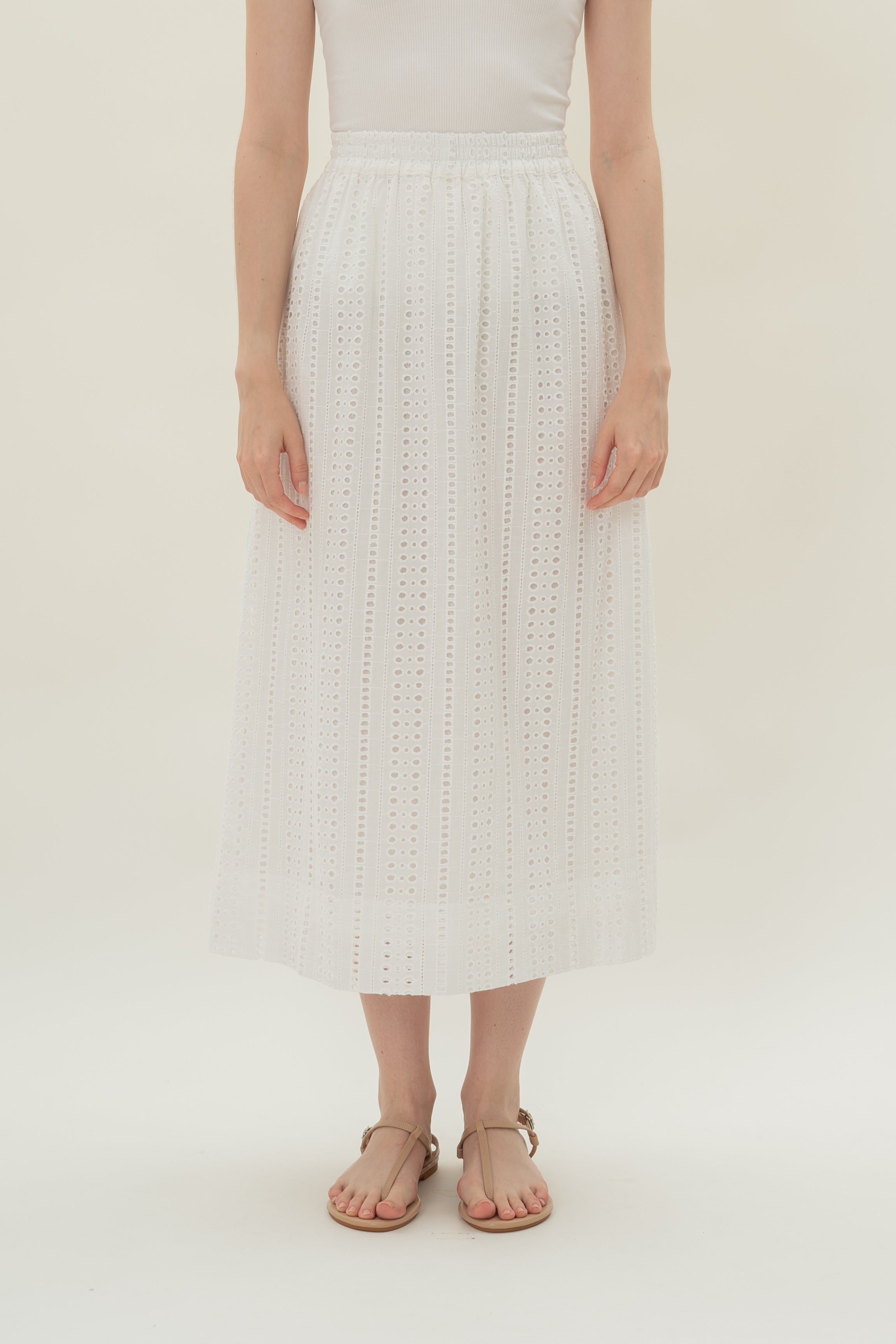 Broderie Anglaise Gathered Waist Skirt in White