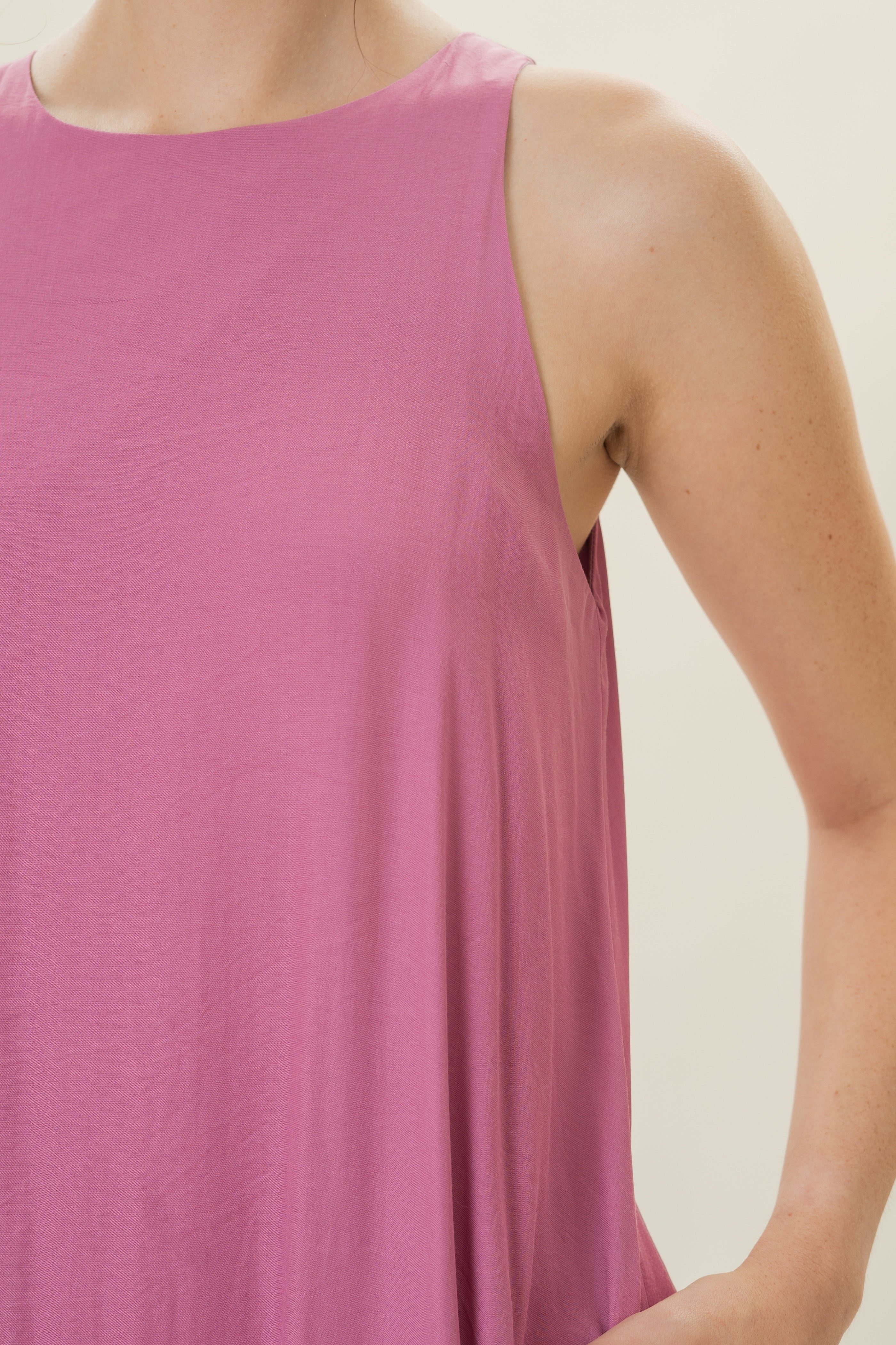 Cotton Blend Tiered Maxi Dress in Hibiscus
