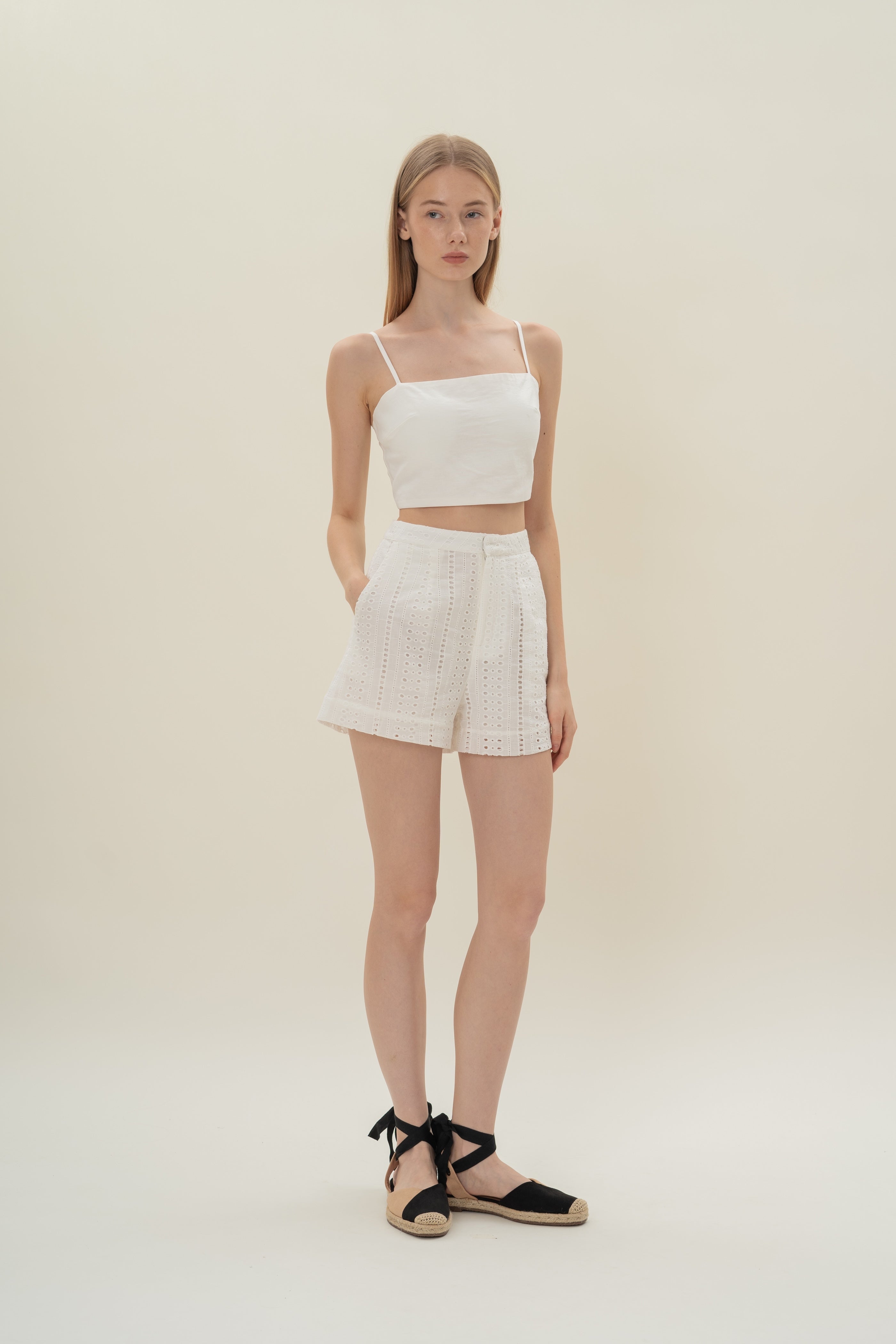 Peru Broderie Anglaise Shorts in White