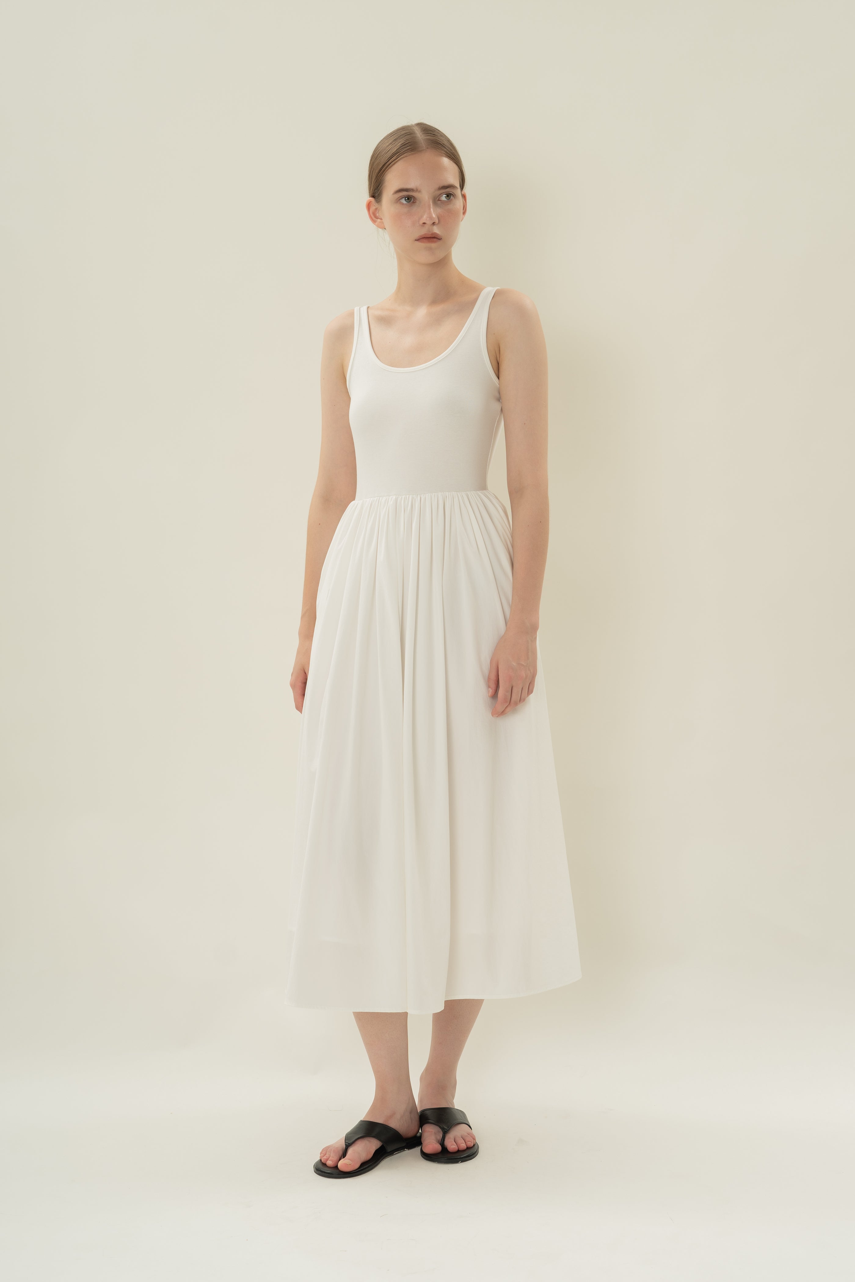 Scoop Neck Contrast Panel Midi Dress in White