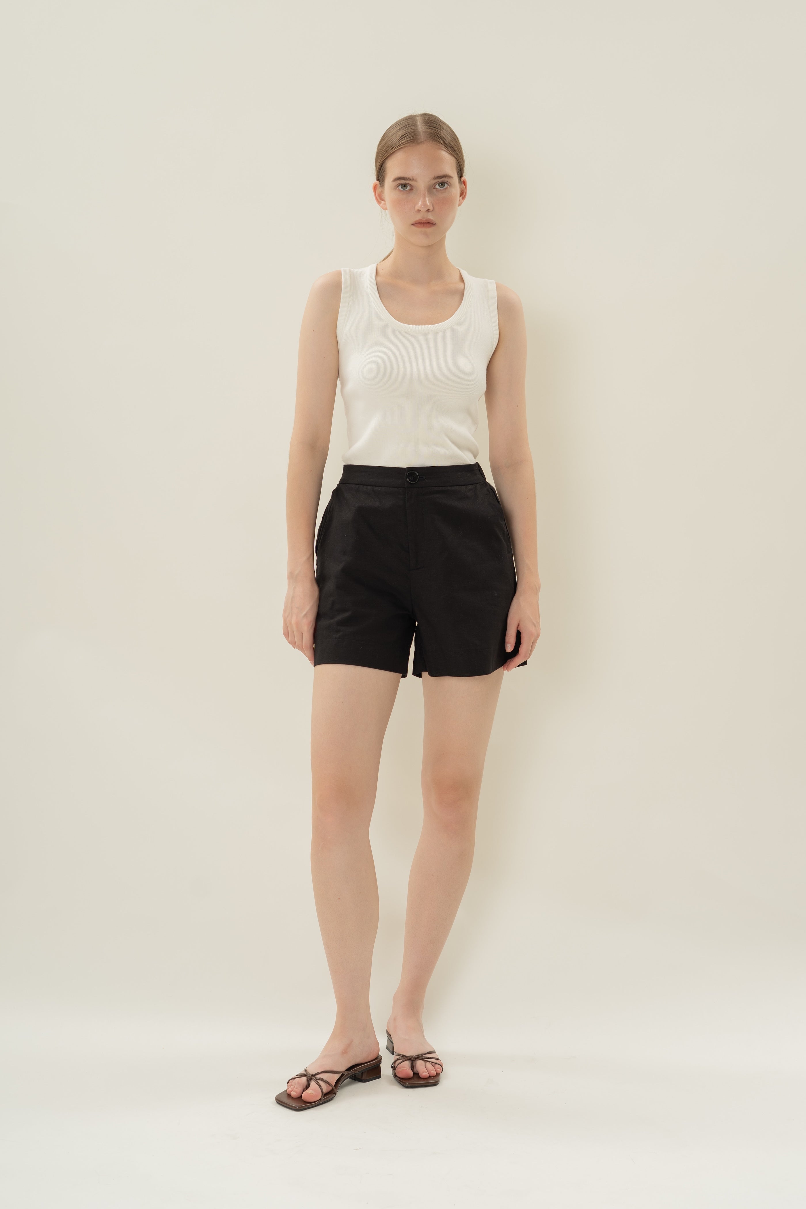 Tailored Elasticated Shorts in Black