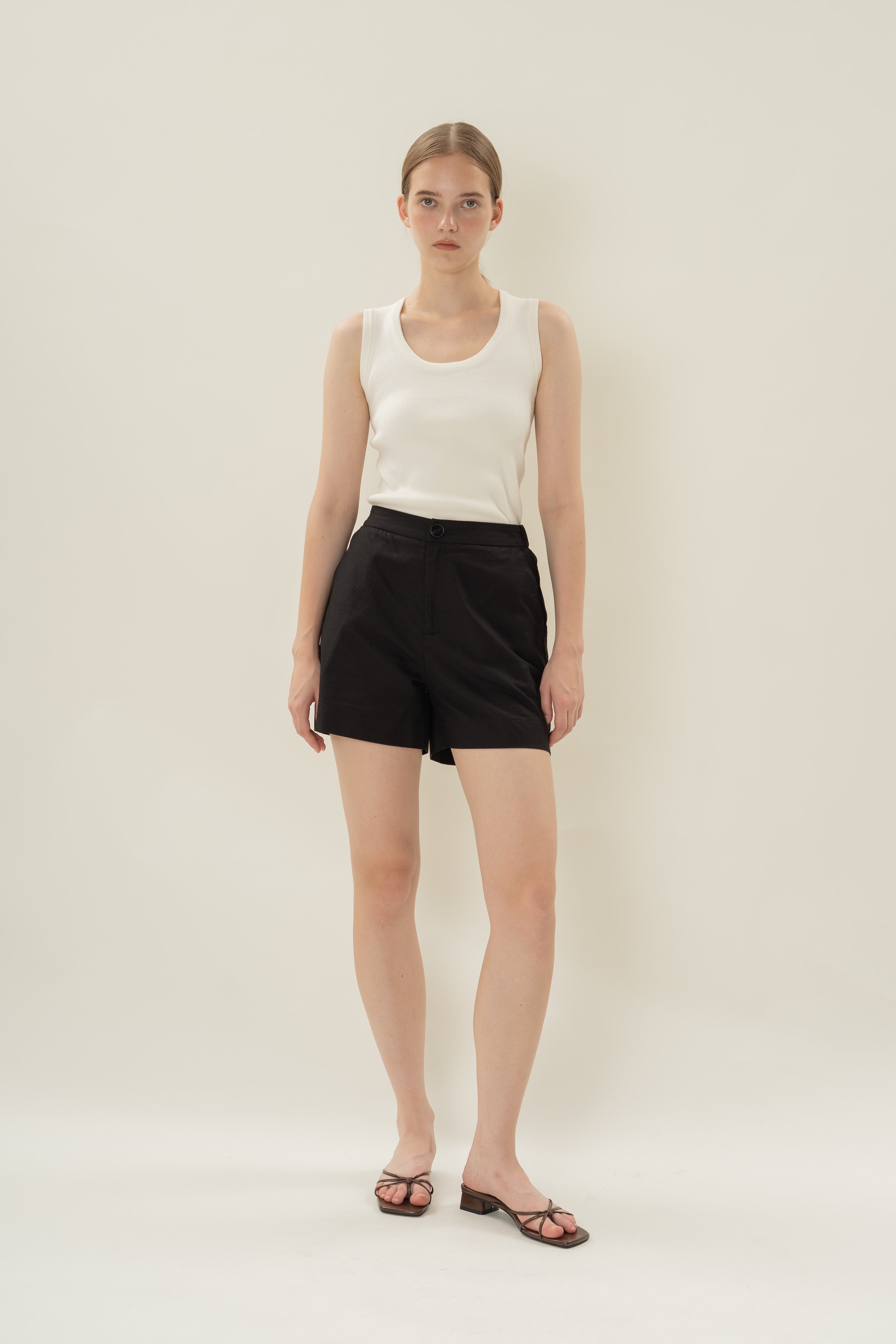 Tailored Elasticated Shorts in Black