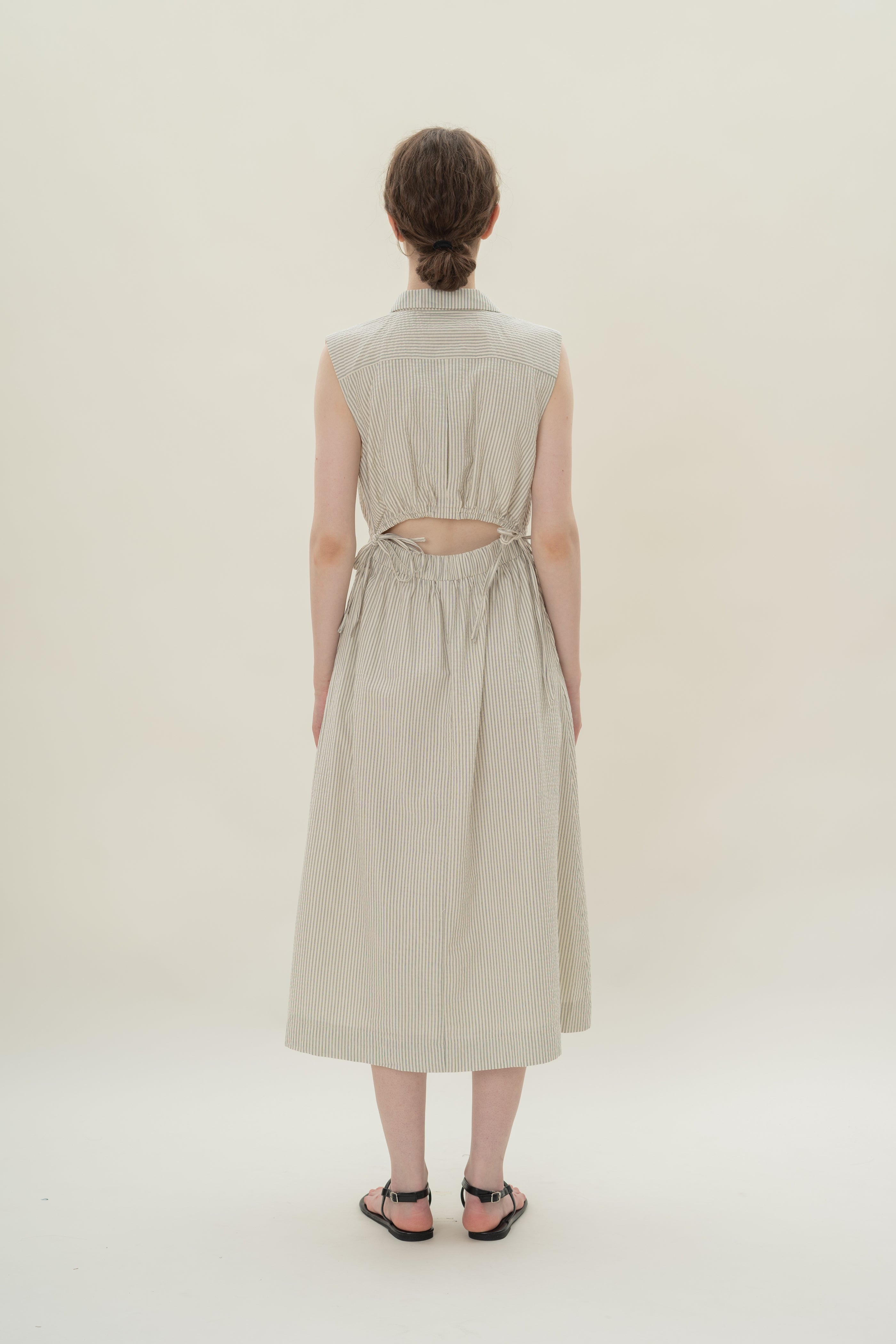 Collared Dress With Cut-Out in Seersucker Blue Stripes