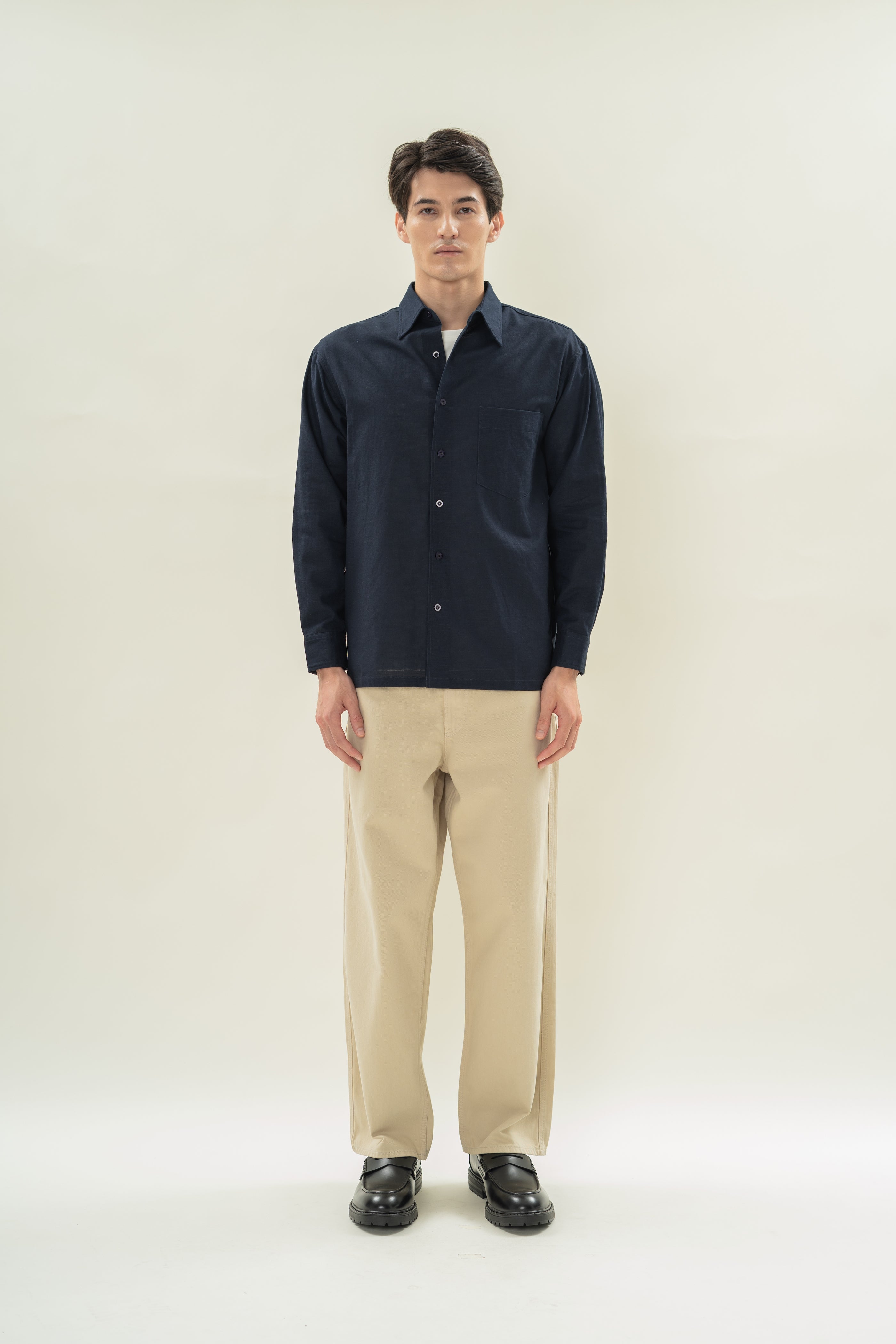 Men's Linen Long Sleeved Shirt in Midnight