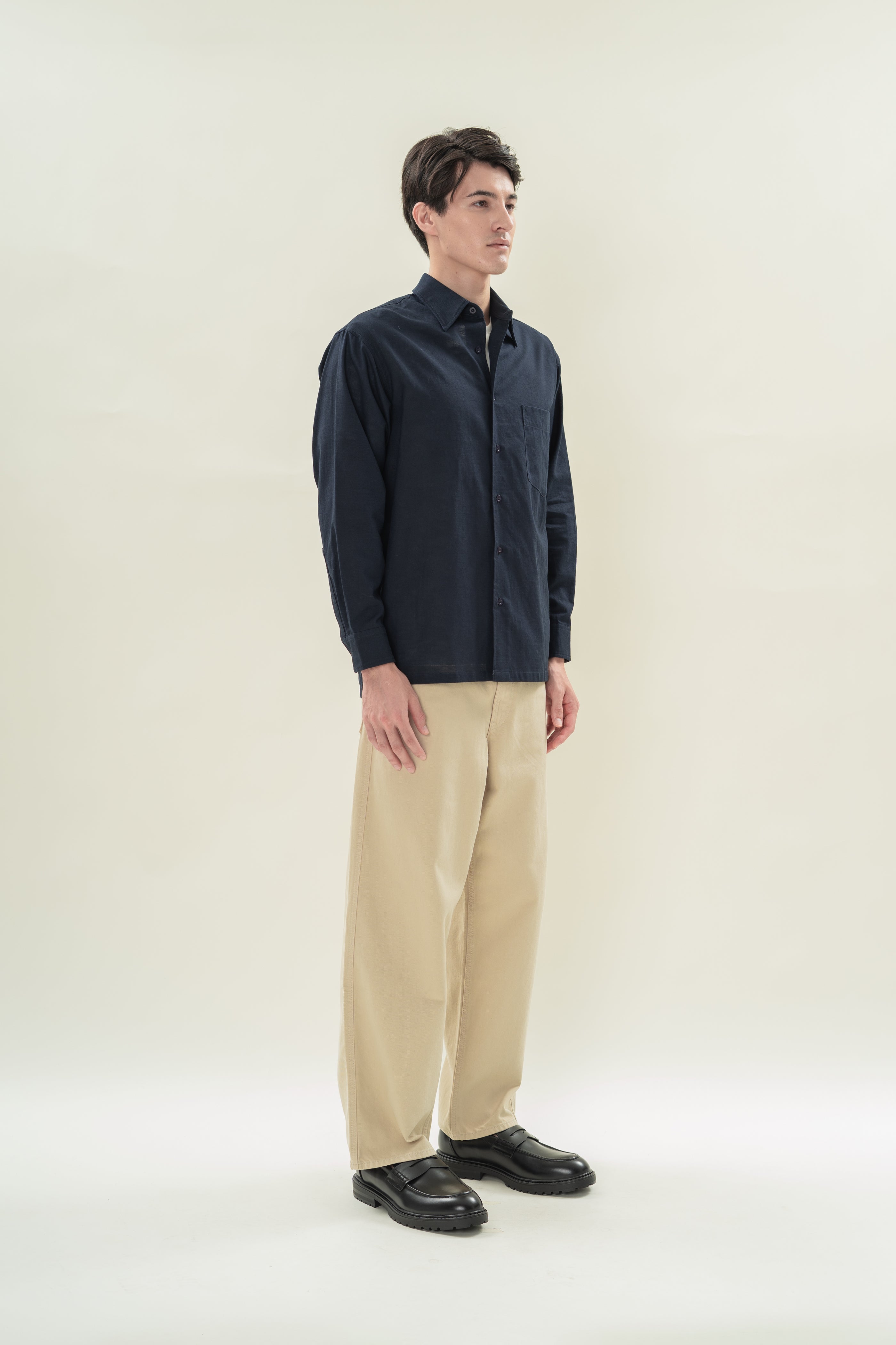 Men's Linen Long Sleeved Shirt in Midnight