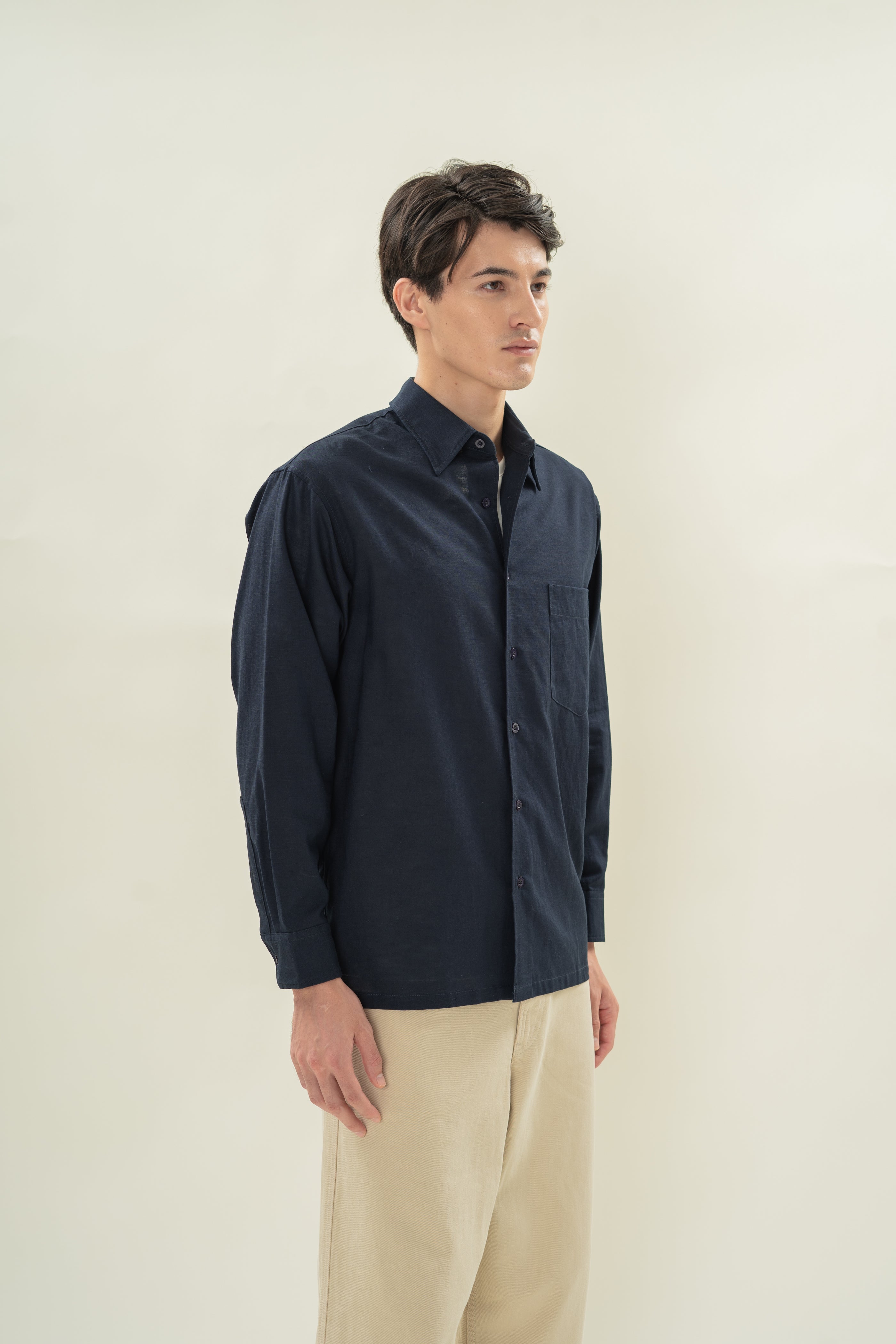Men's Linen Long Sleeved Shirt in Midnight