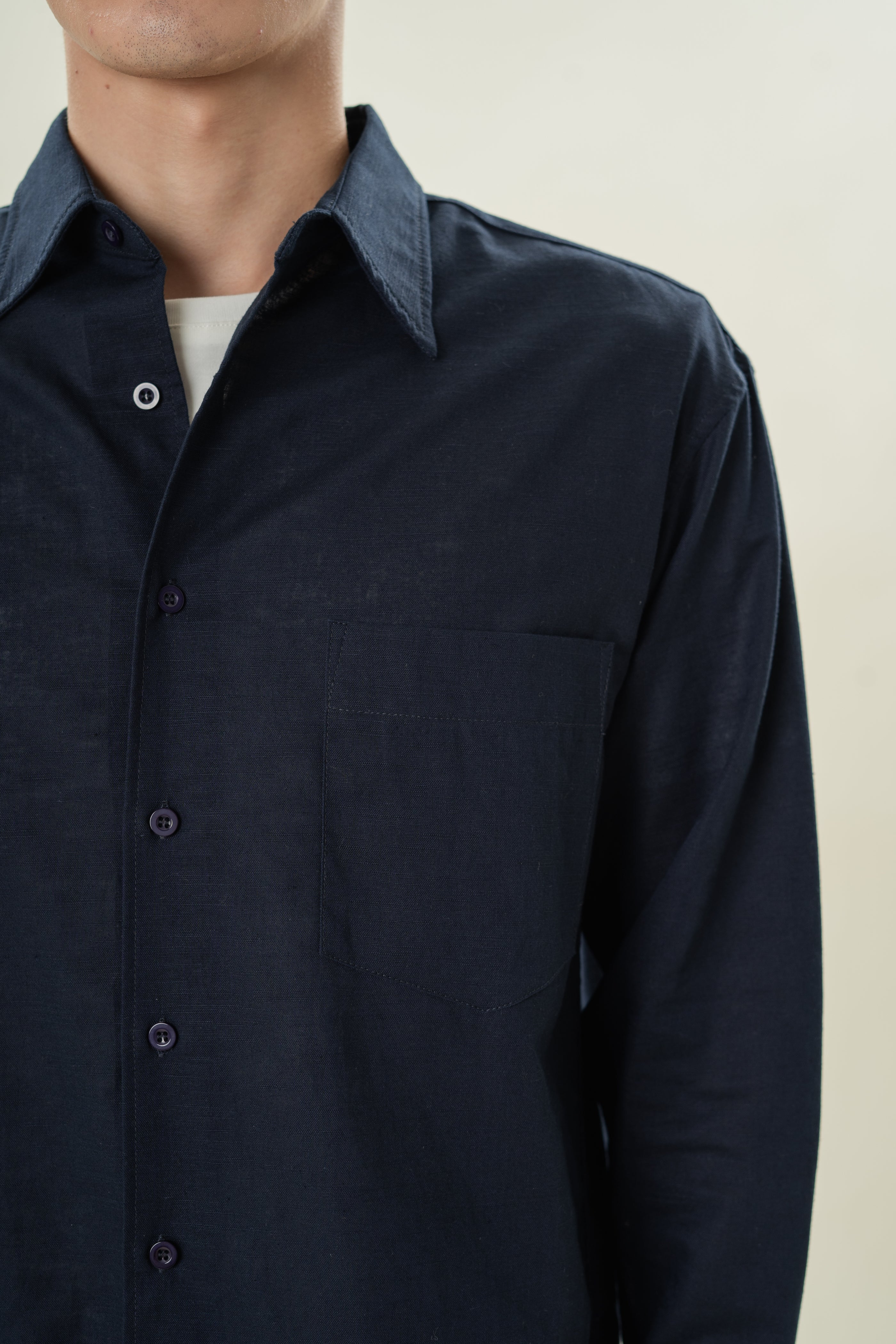Men's Linen Long Sleeved Shirt in Midnight