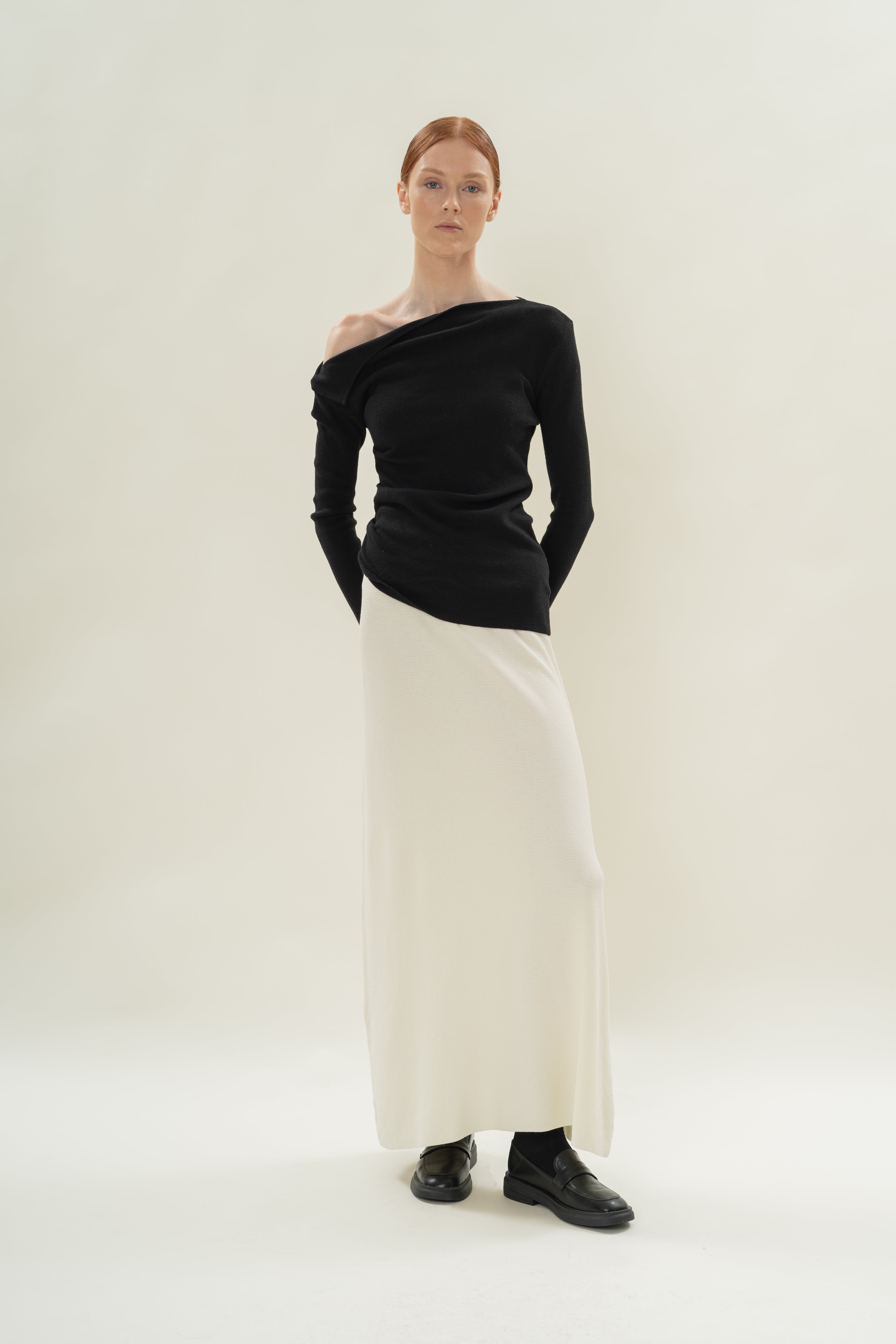 Foldover Neckline Long Sleeve Knit Top in Black