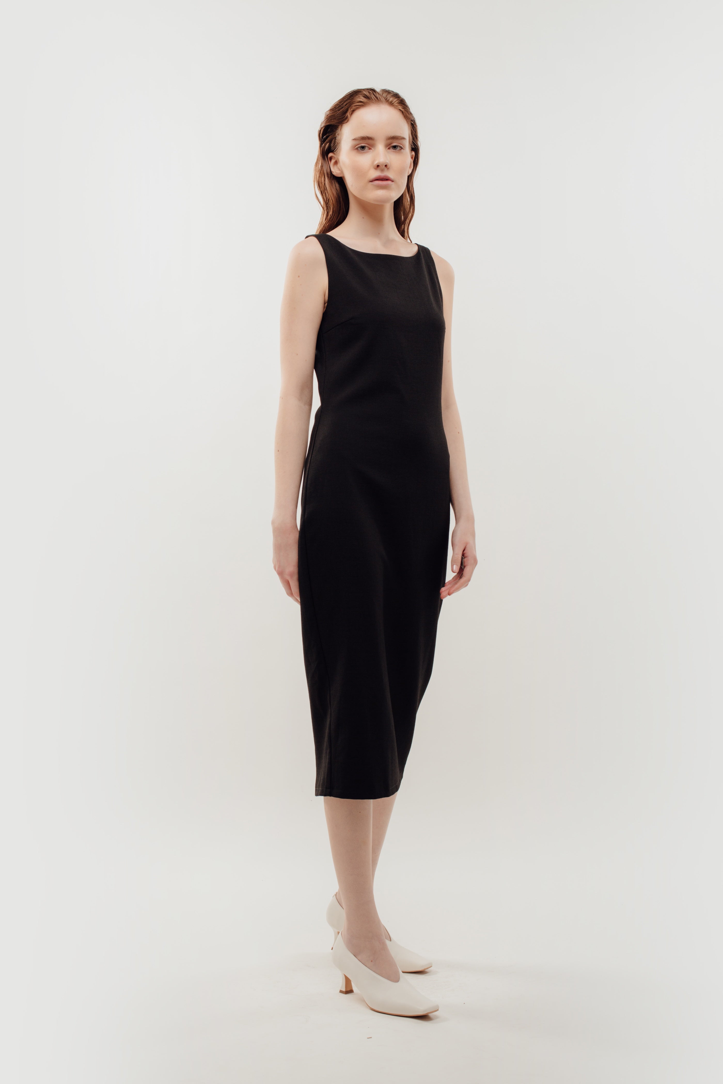 Classic Midi Dress w Exposed Zipper Slit In Black
