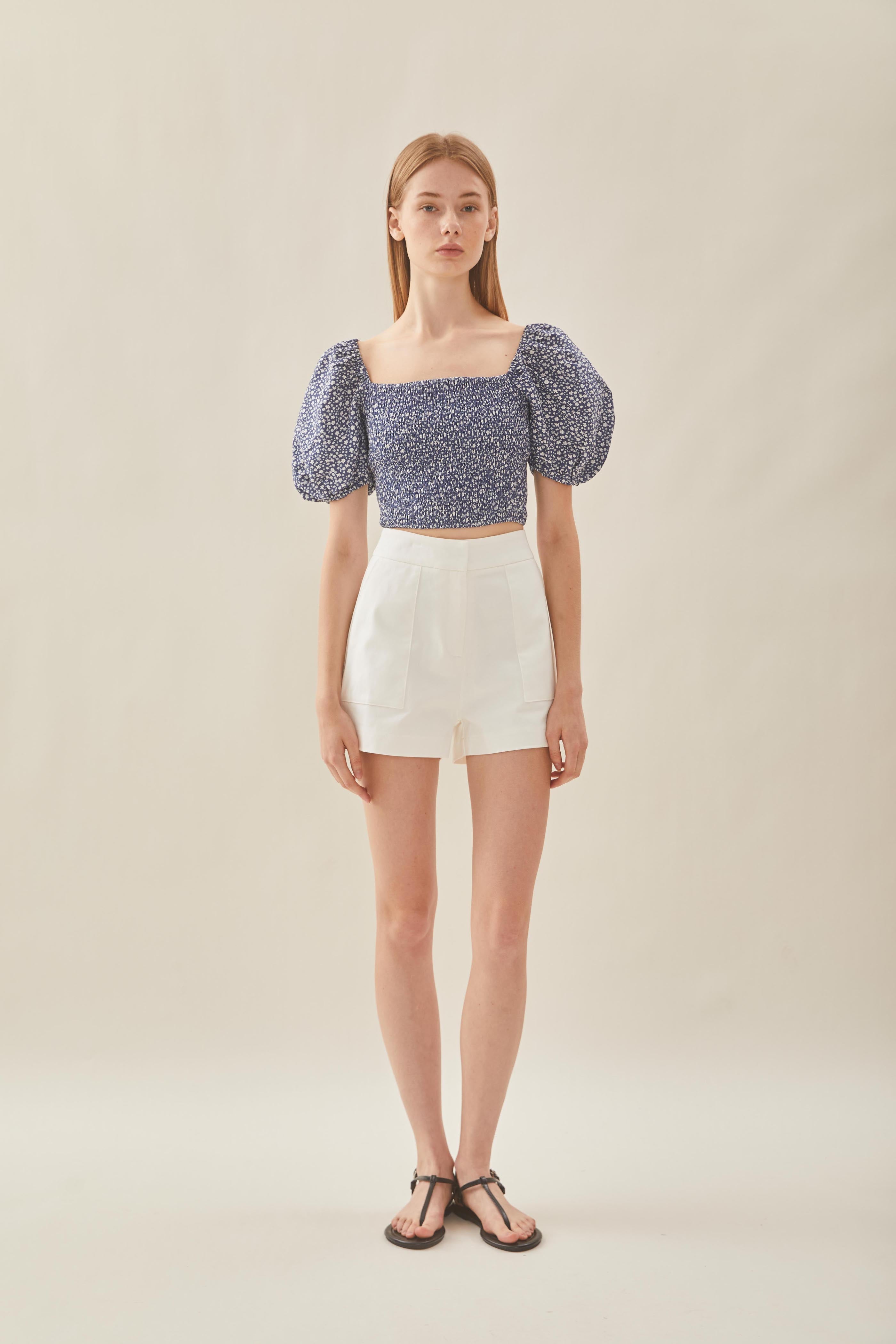 Puffed Sleeved Shirred Top in Moonlight Bloom