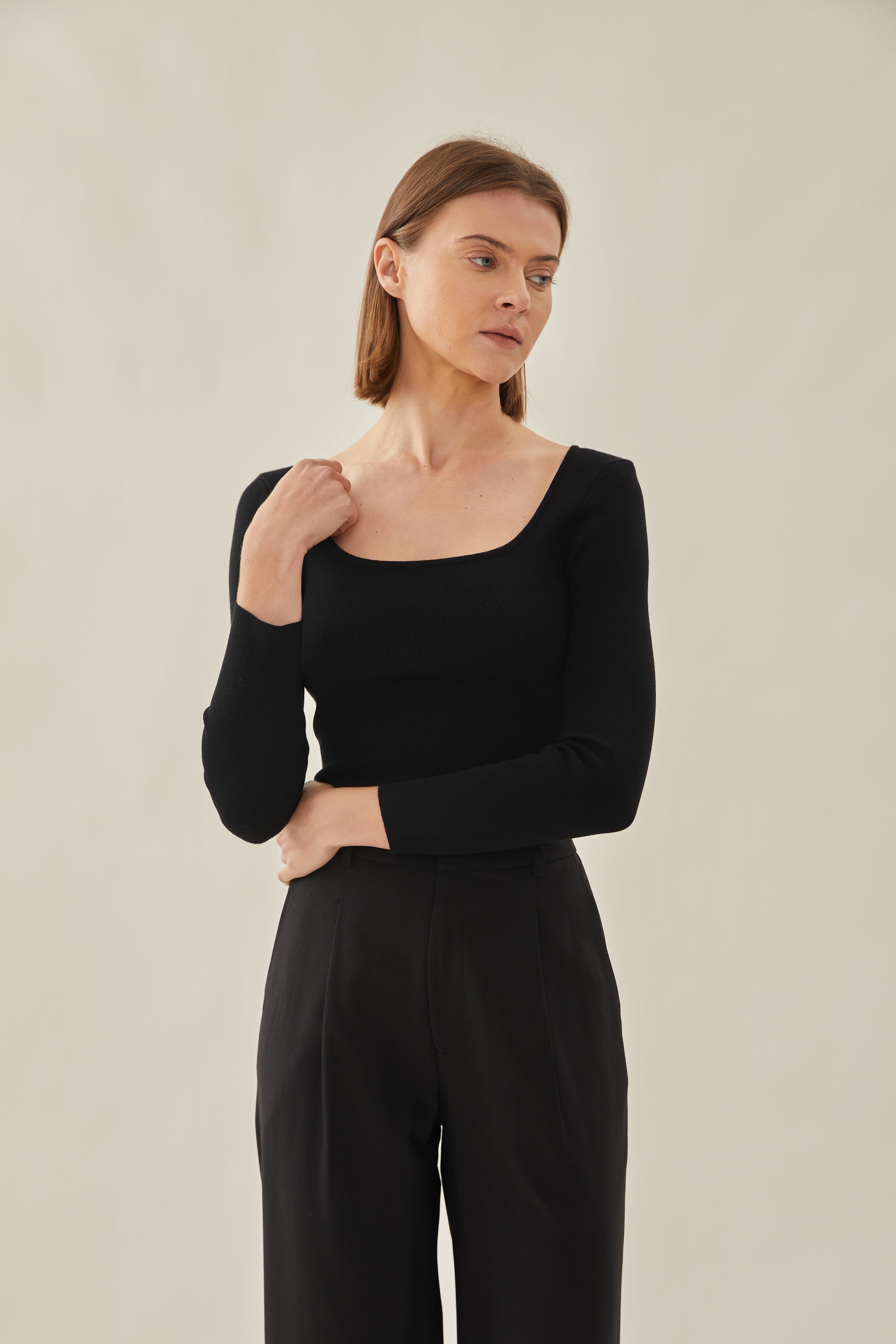 Rounded Square Neck Knit Top in Black