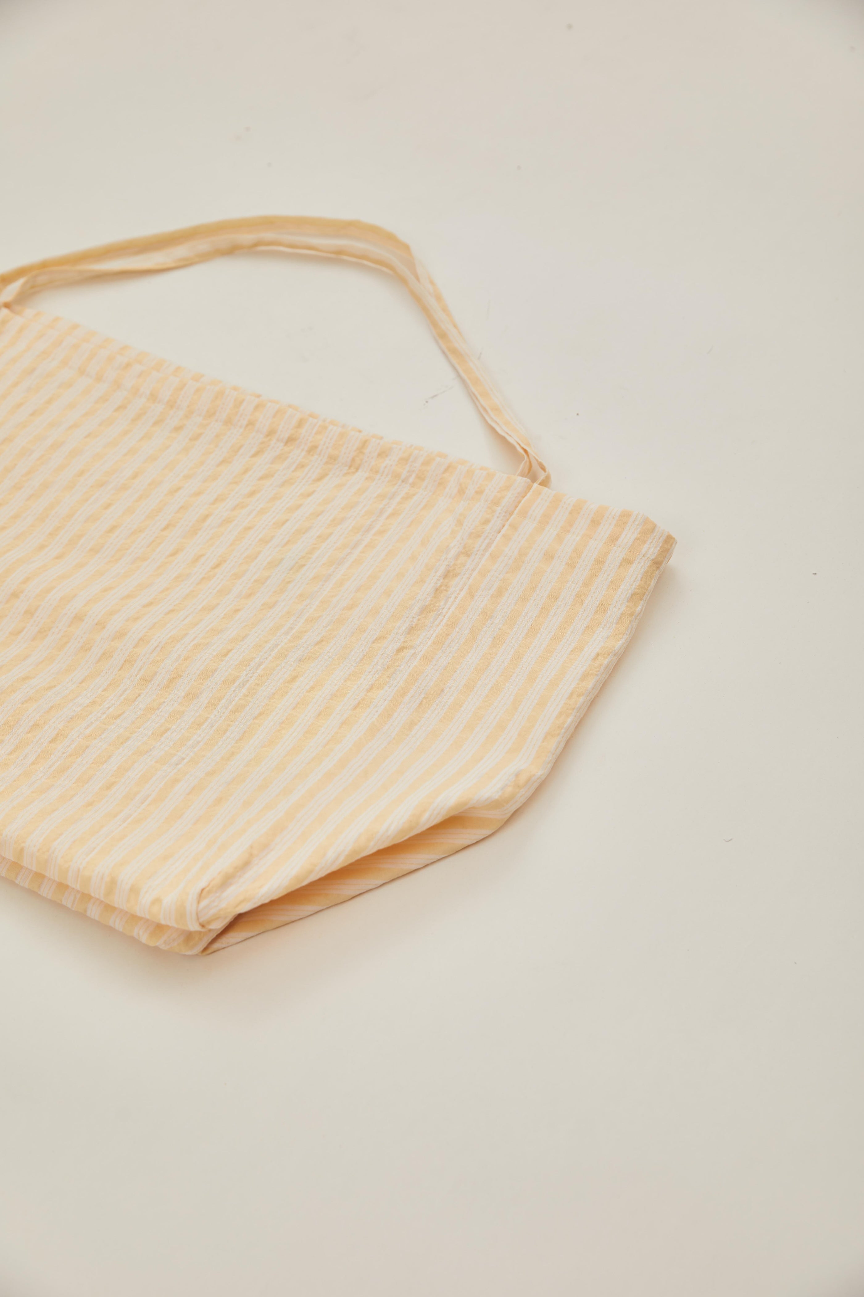 Beach Tote in Stripe Yellow
