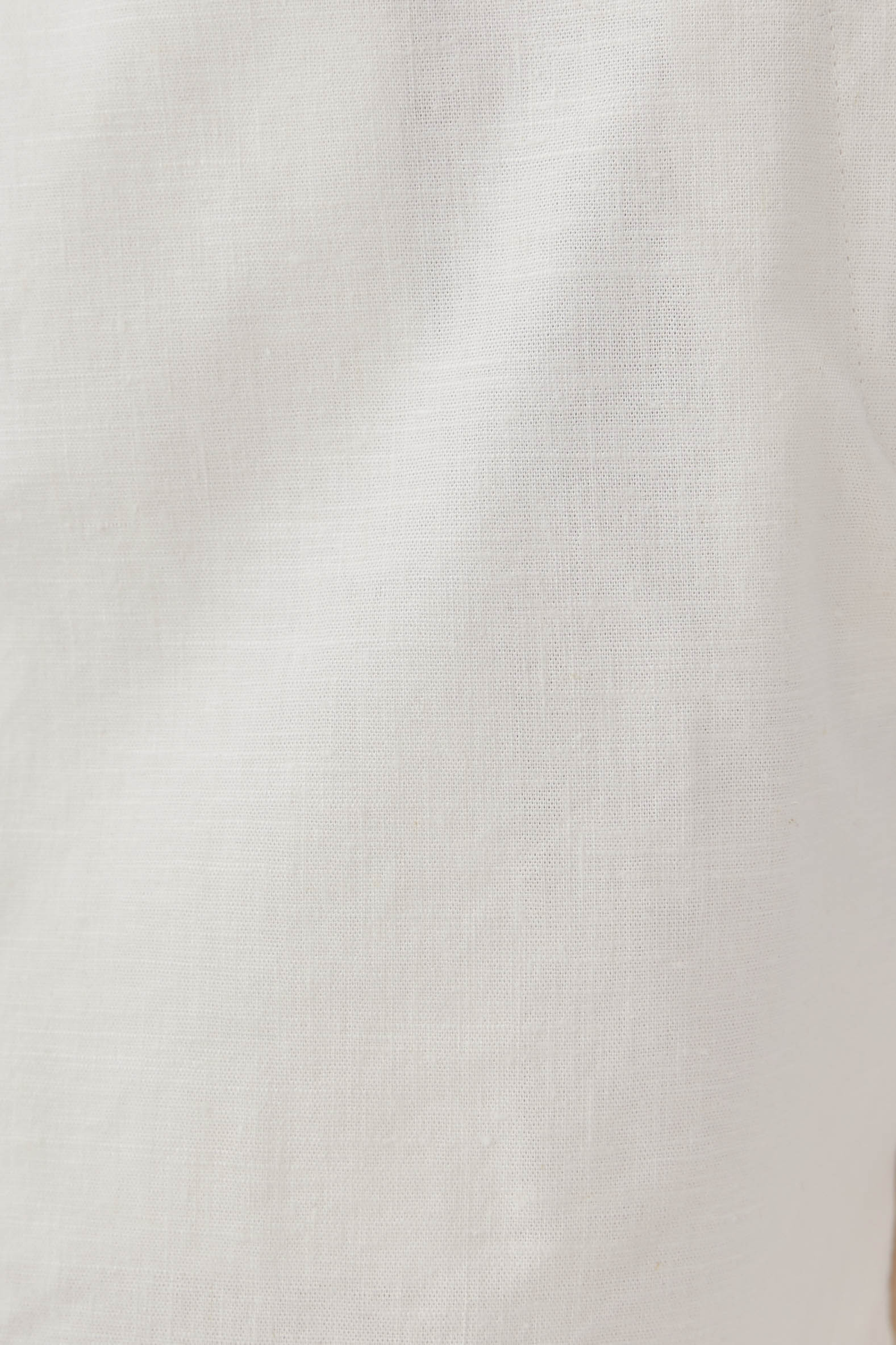 Linen High-waisted Shorts in White