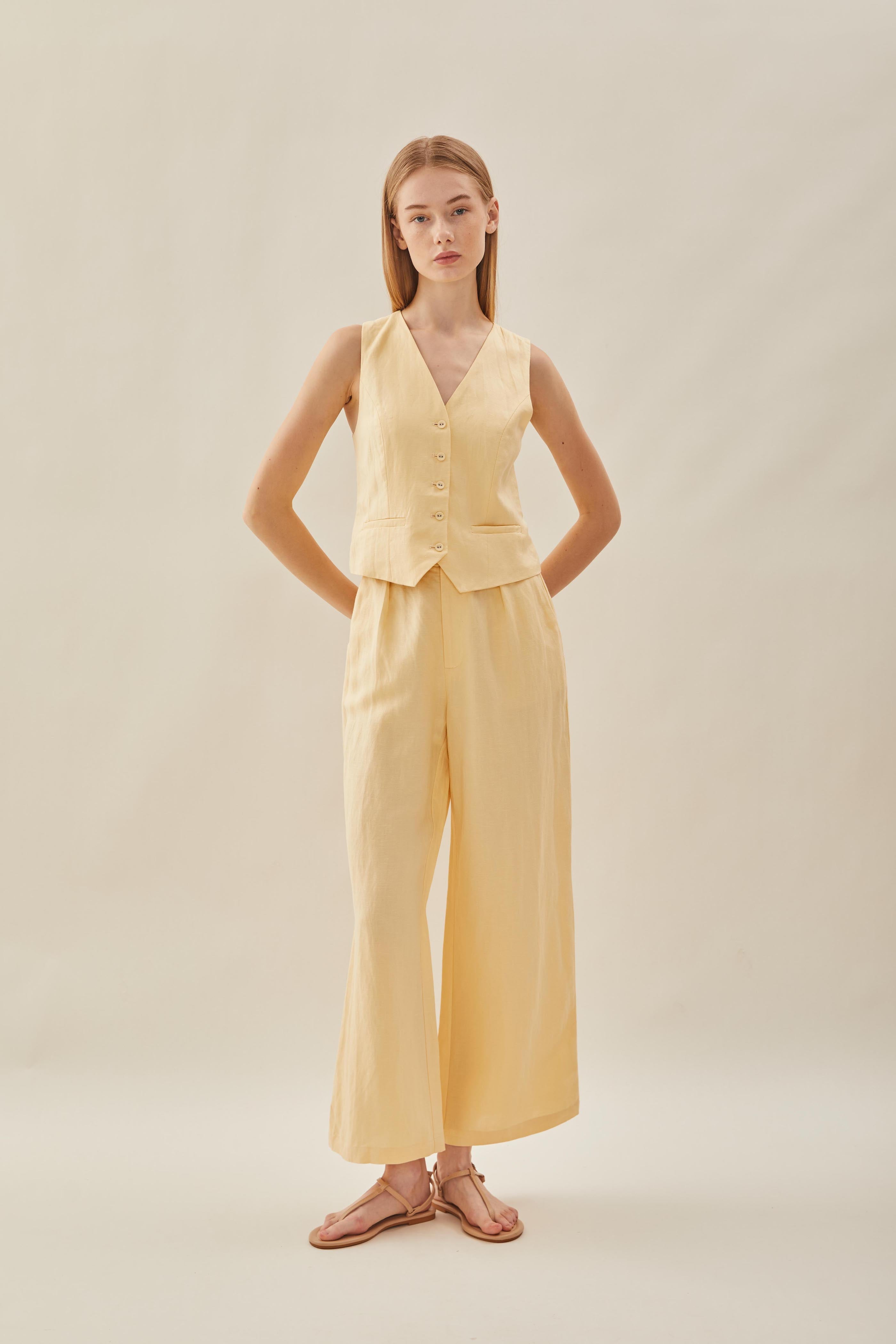 Linen Pleated Trouser in Pale Yellow