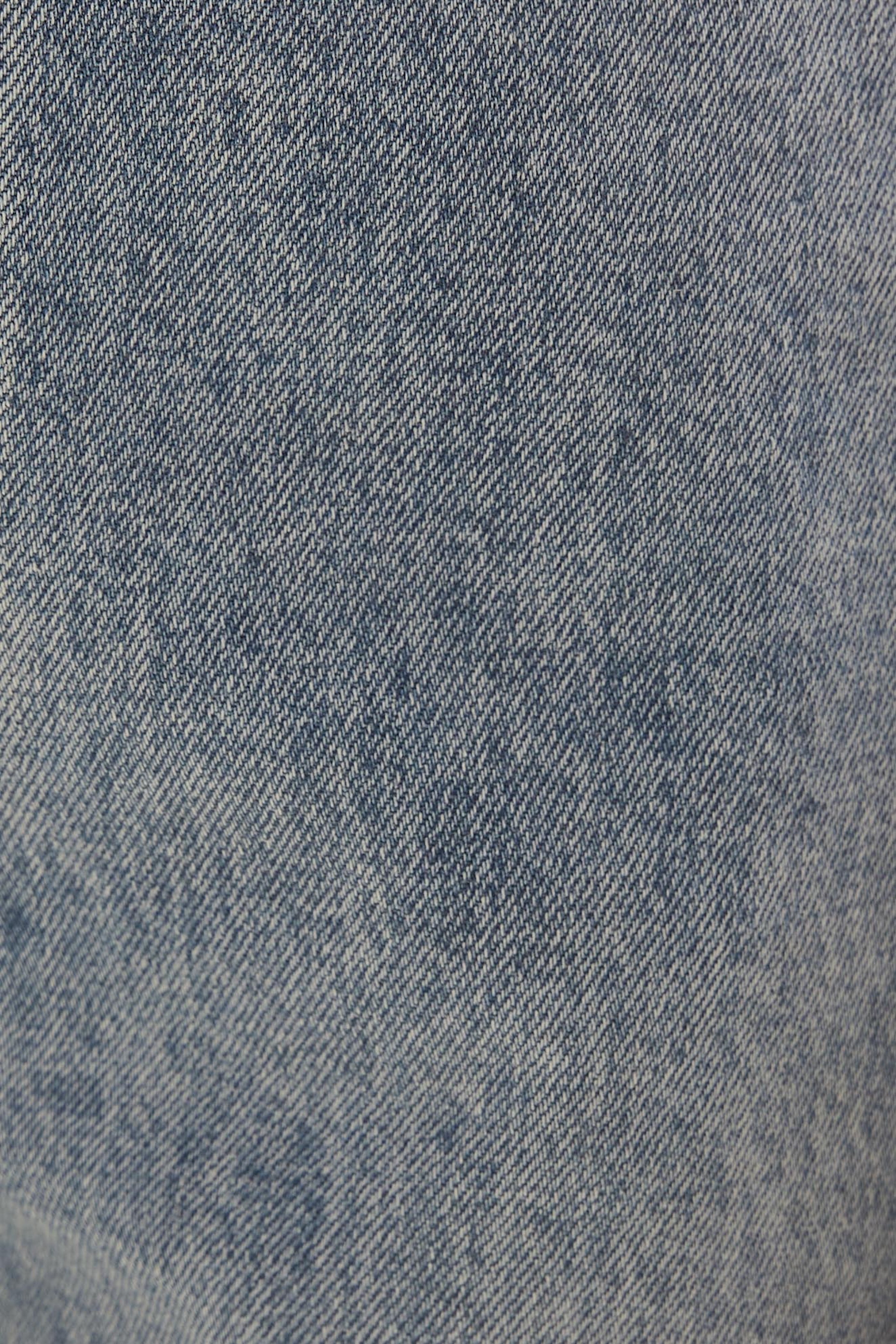 Studios High Waisted Fit Jeans in Mid Wash