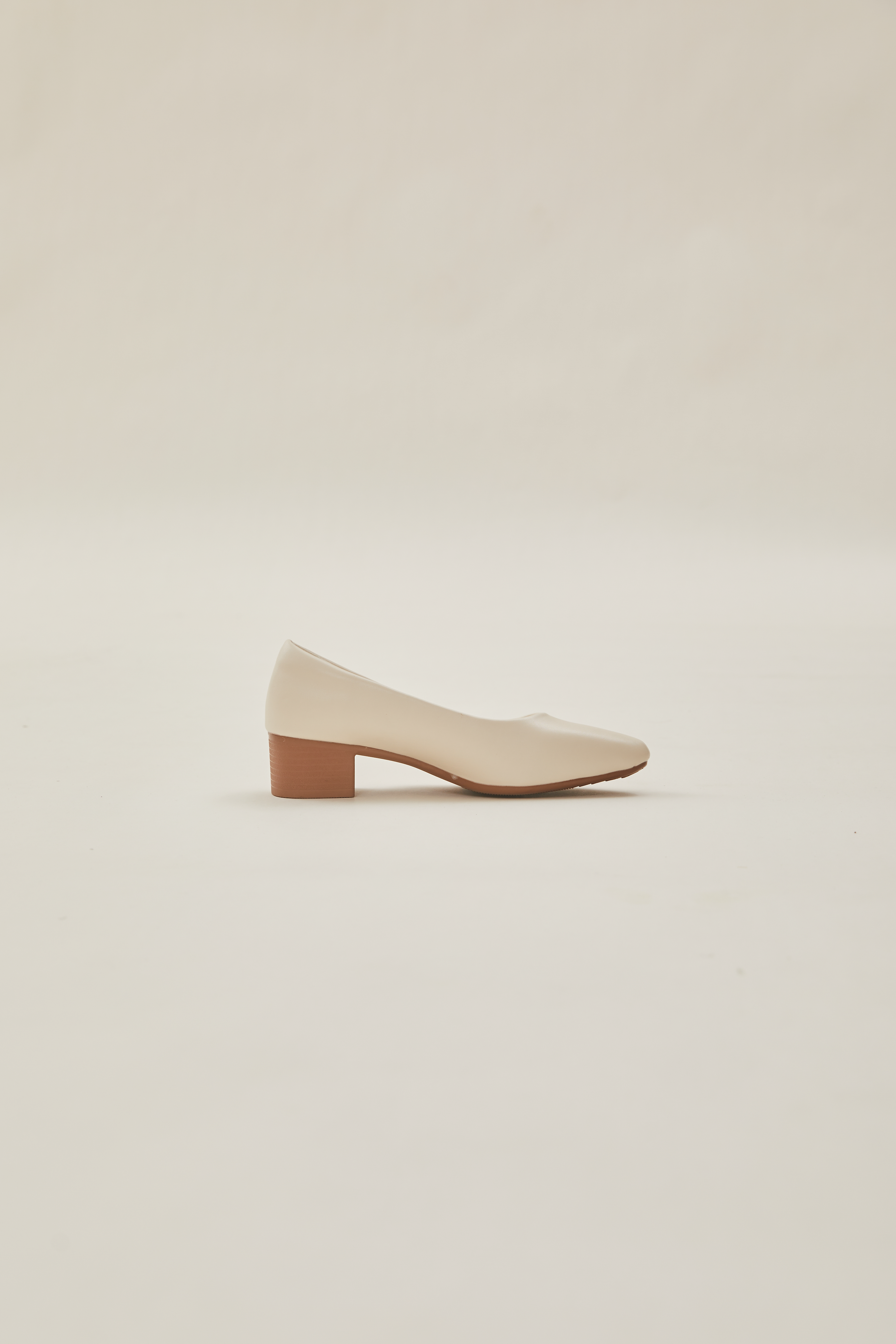 Rea Square Toe Pumps in Cream (Sale)