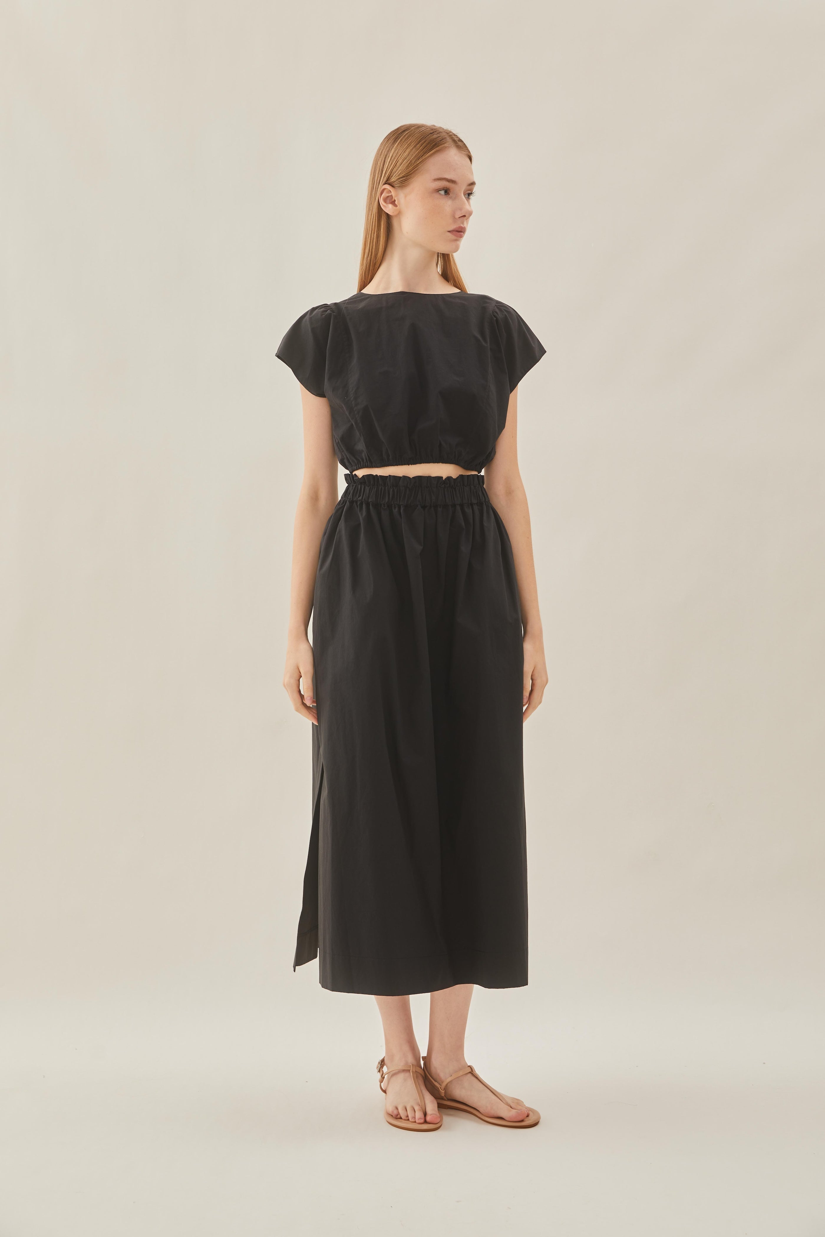 Gathered Waistband Skirt in Black