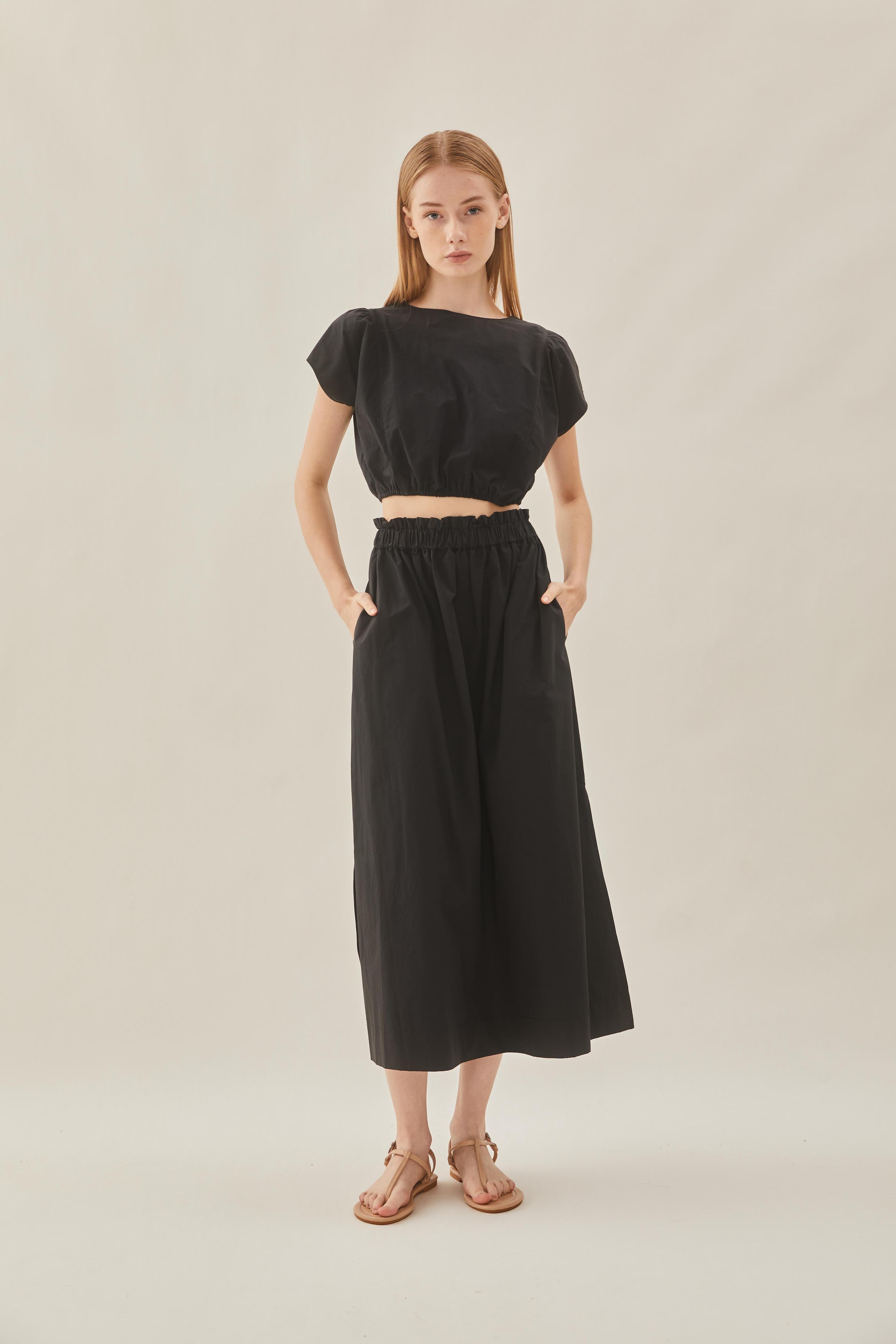 Gathered Waistband Skirt in Black