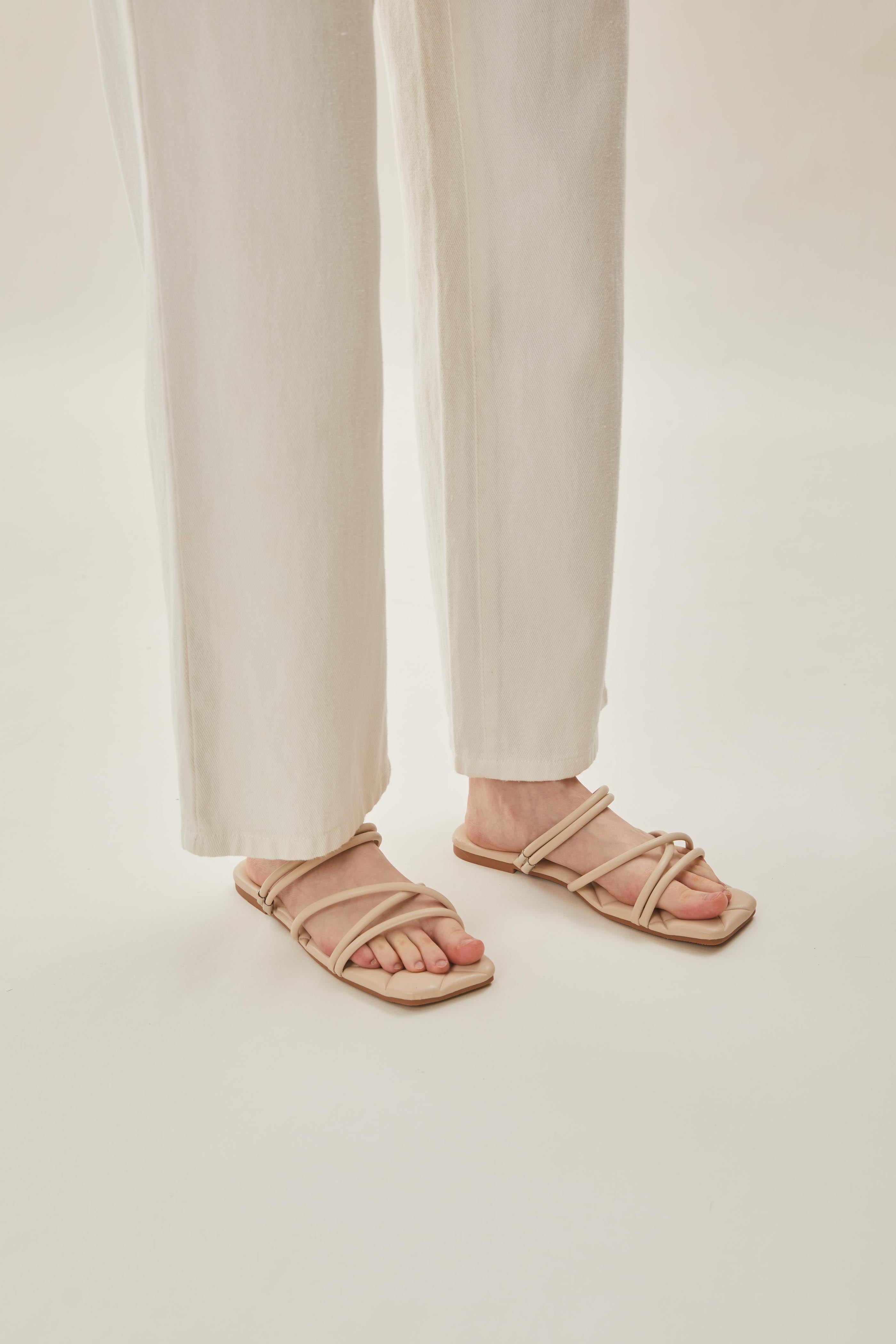 Lea Cross Sandals in Cream