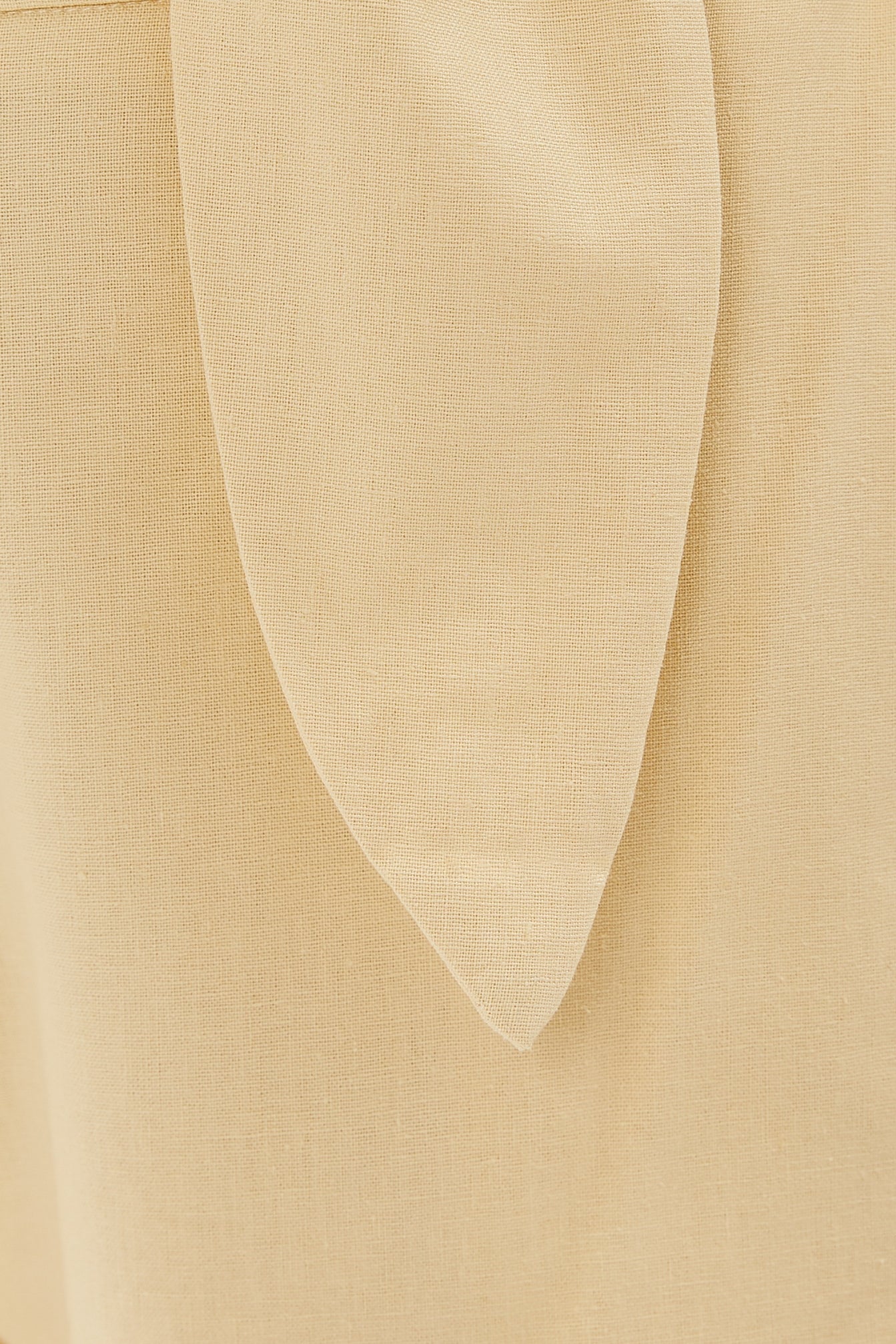Linen Shorts in Soft Yellow