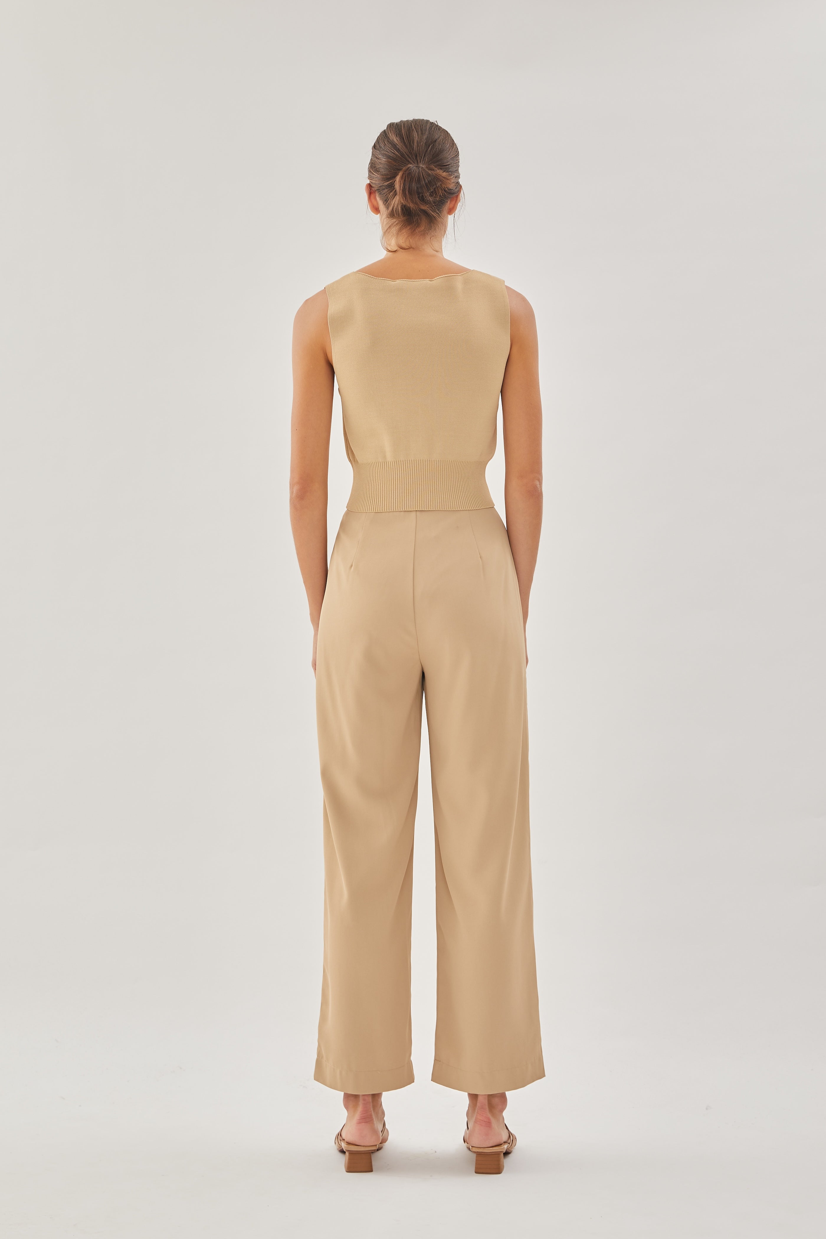 Sweater Cropped Knit Vest in Camel