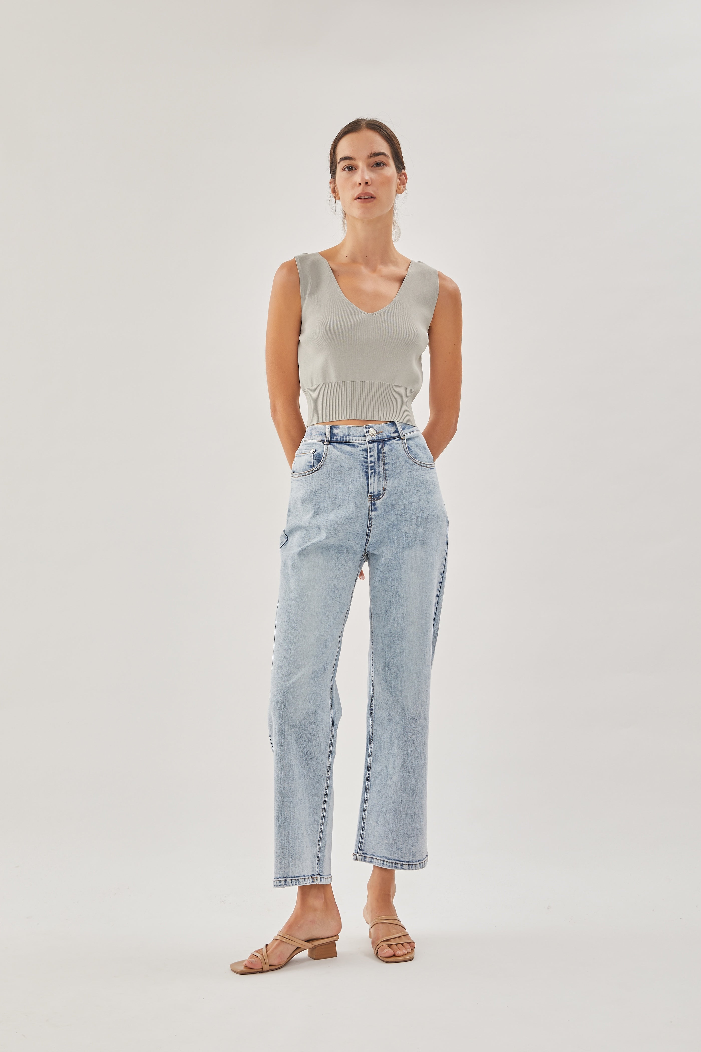 Sweater Cropped Knit Vest in Mist