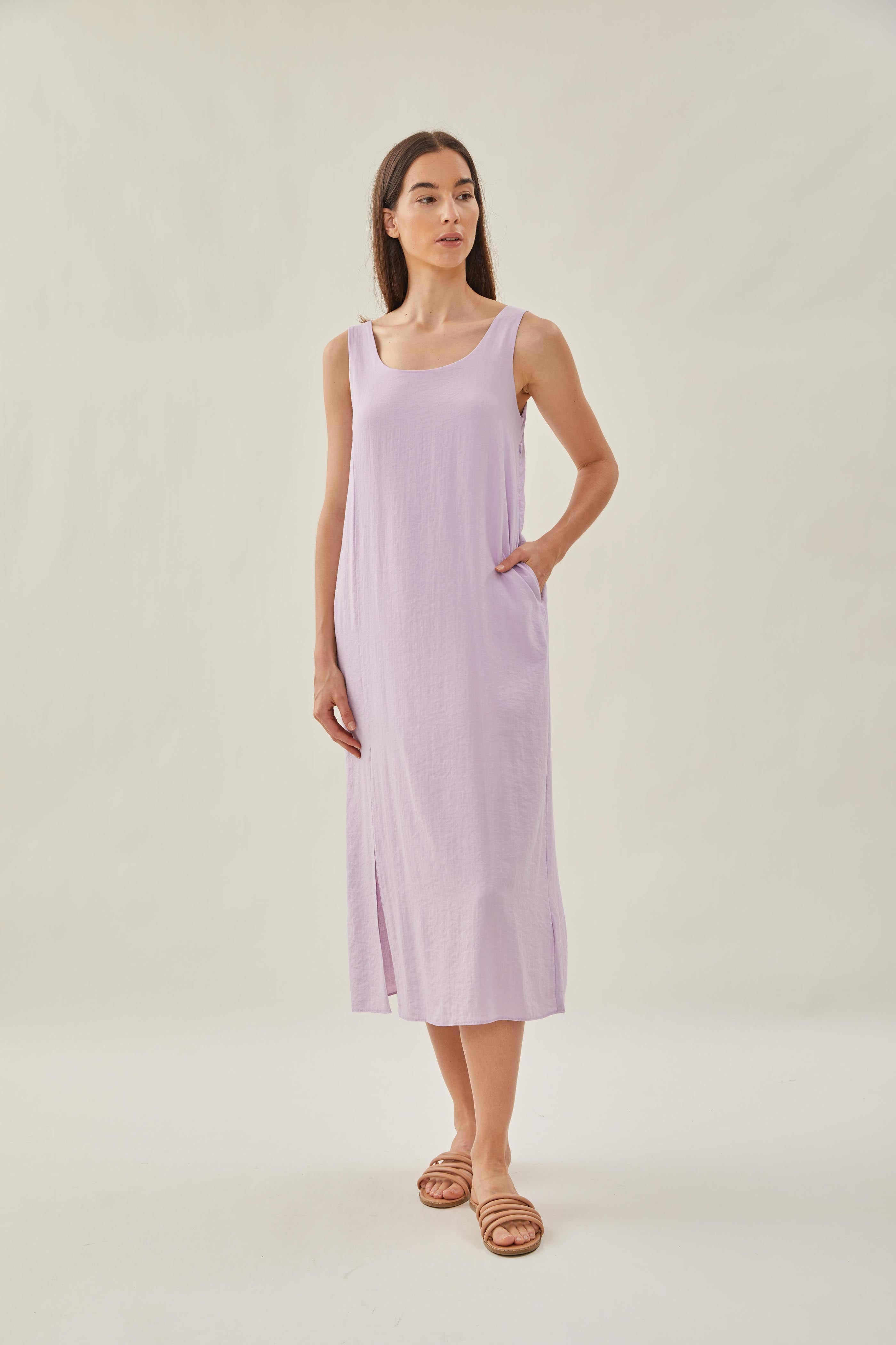 Relaxed Sleeveless Scoop Neck Dress in Orchid