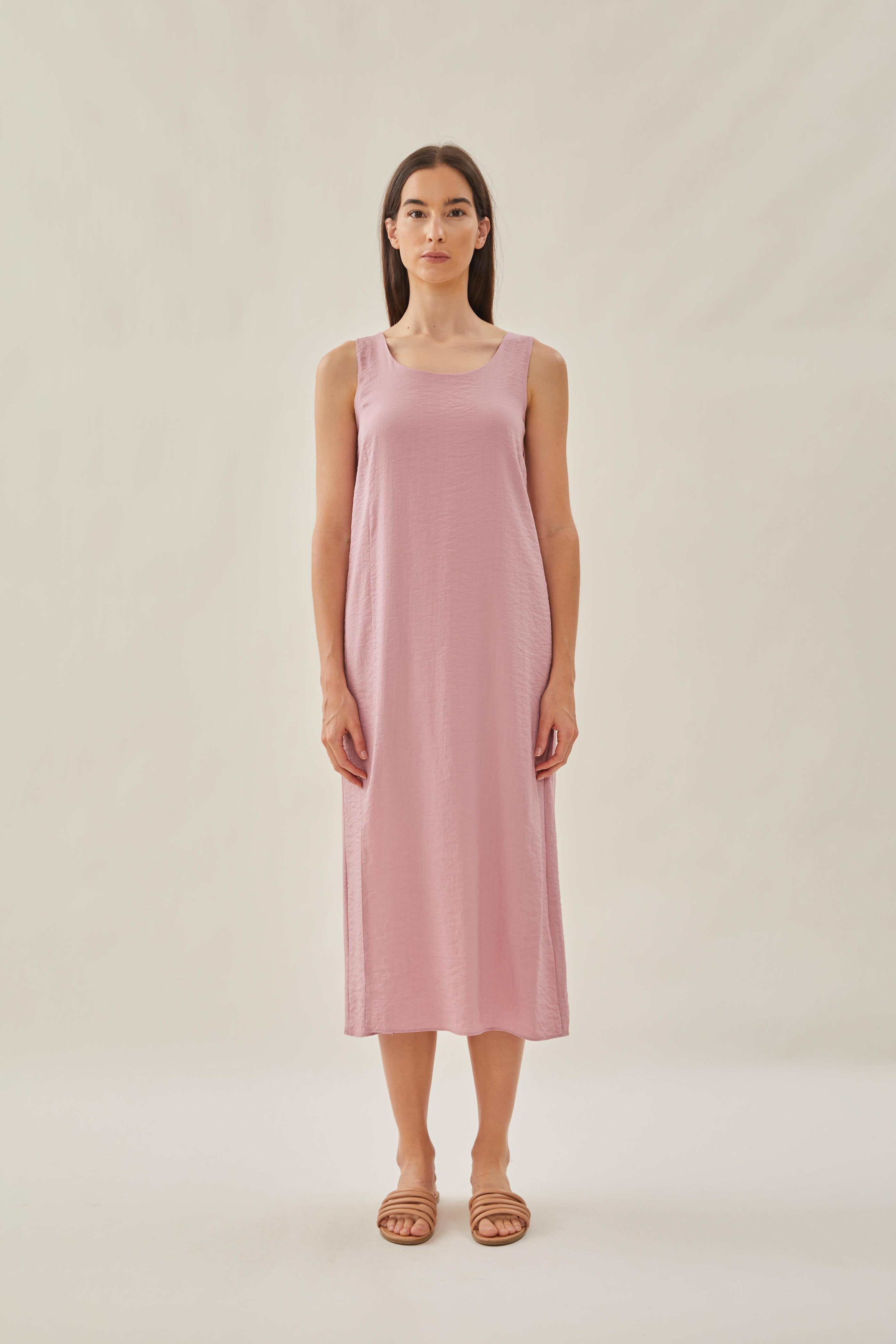 Relaxed Sleeveless Scoop Neck Dress in Pink