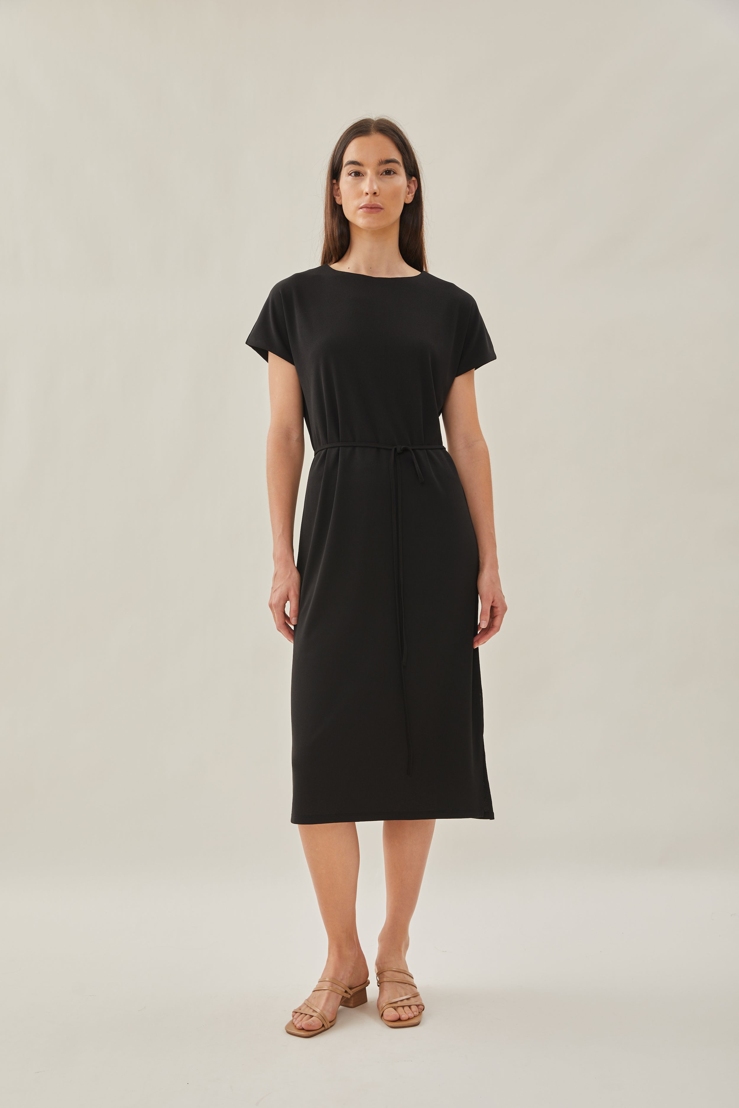 Relaxed Midi Dress in Black